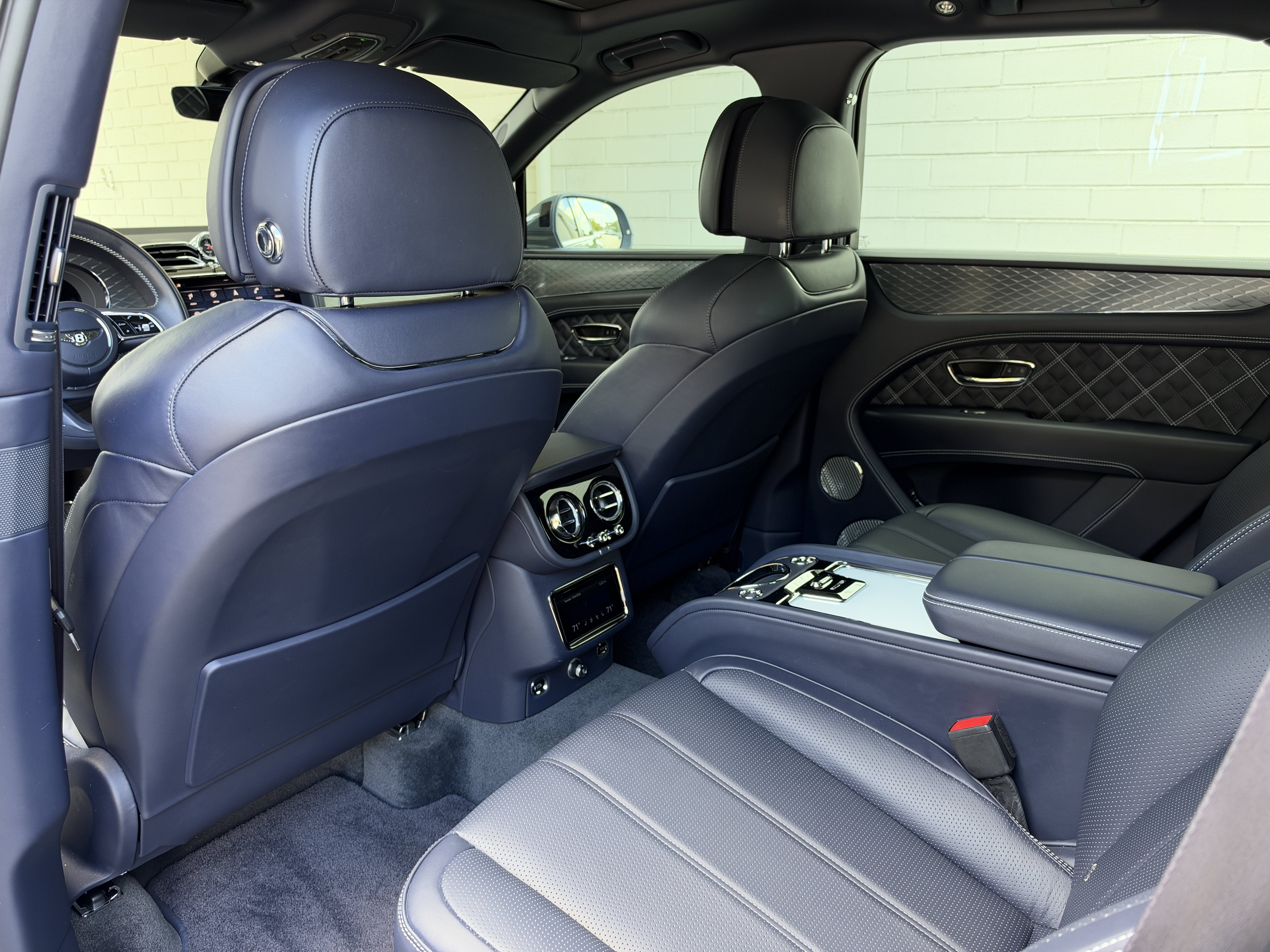 Used 2021 Ice Bentley V8 image 32