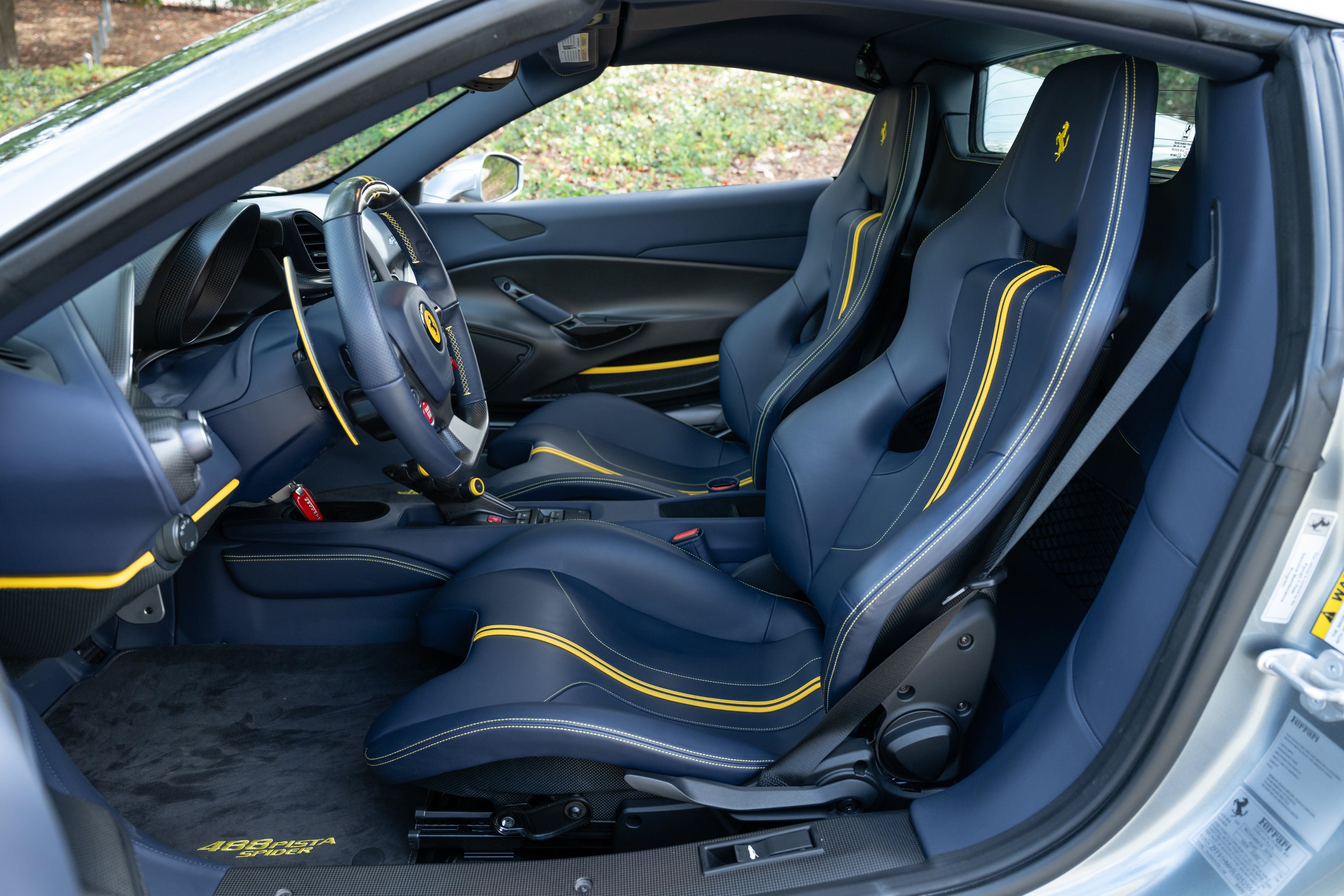 Used 2020 Grigio Titanio Metall Ferrari  image 33