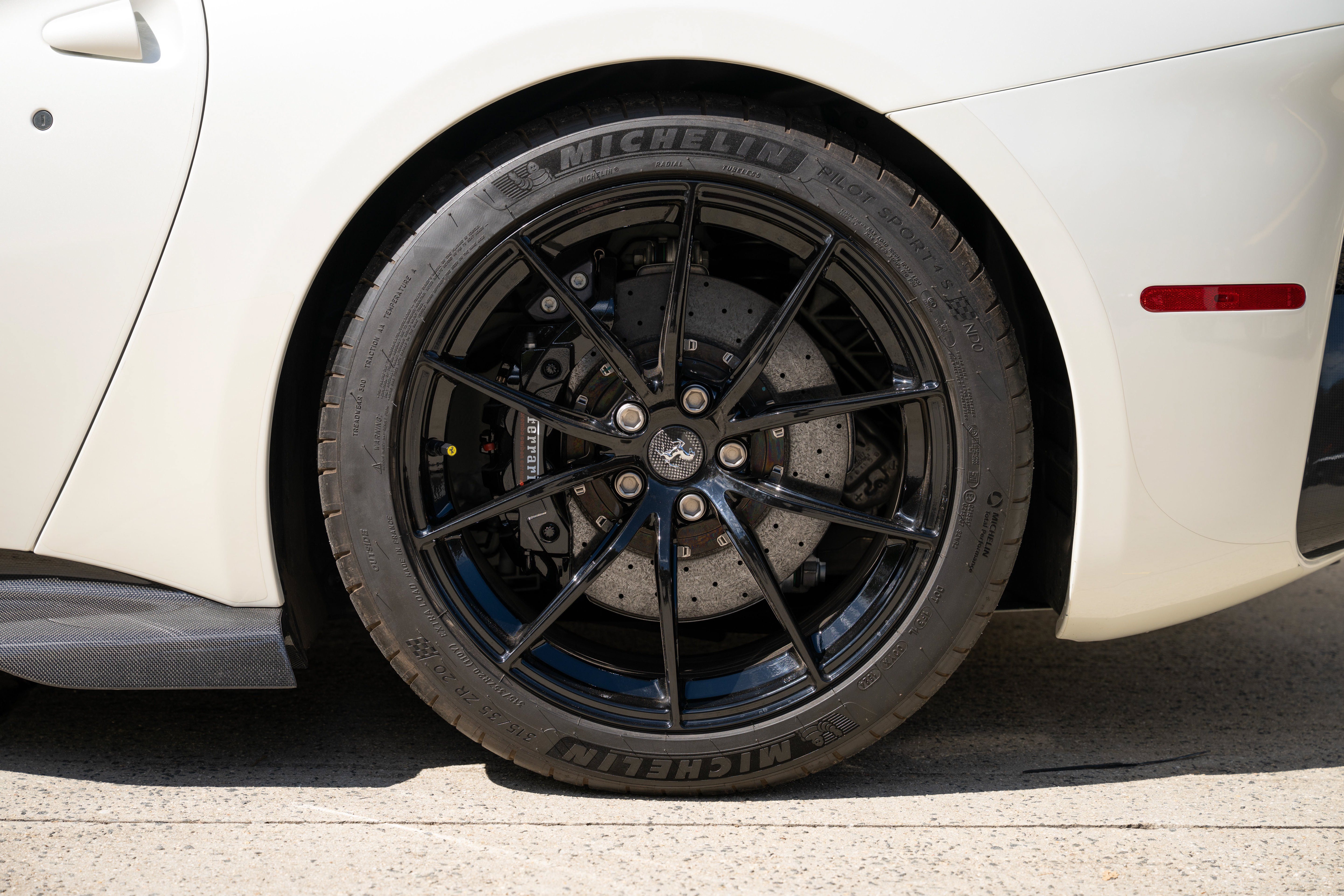 Used 2017 Bianco Italia Ferrari  image 21