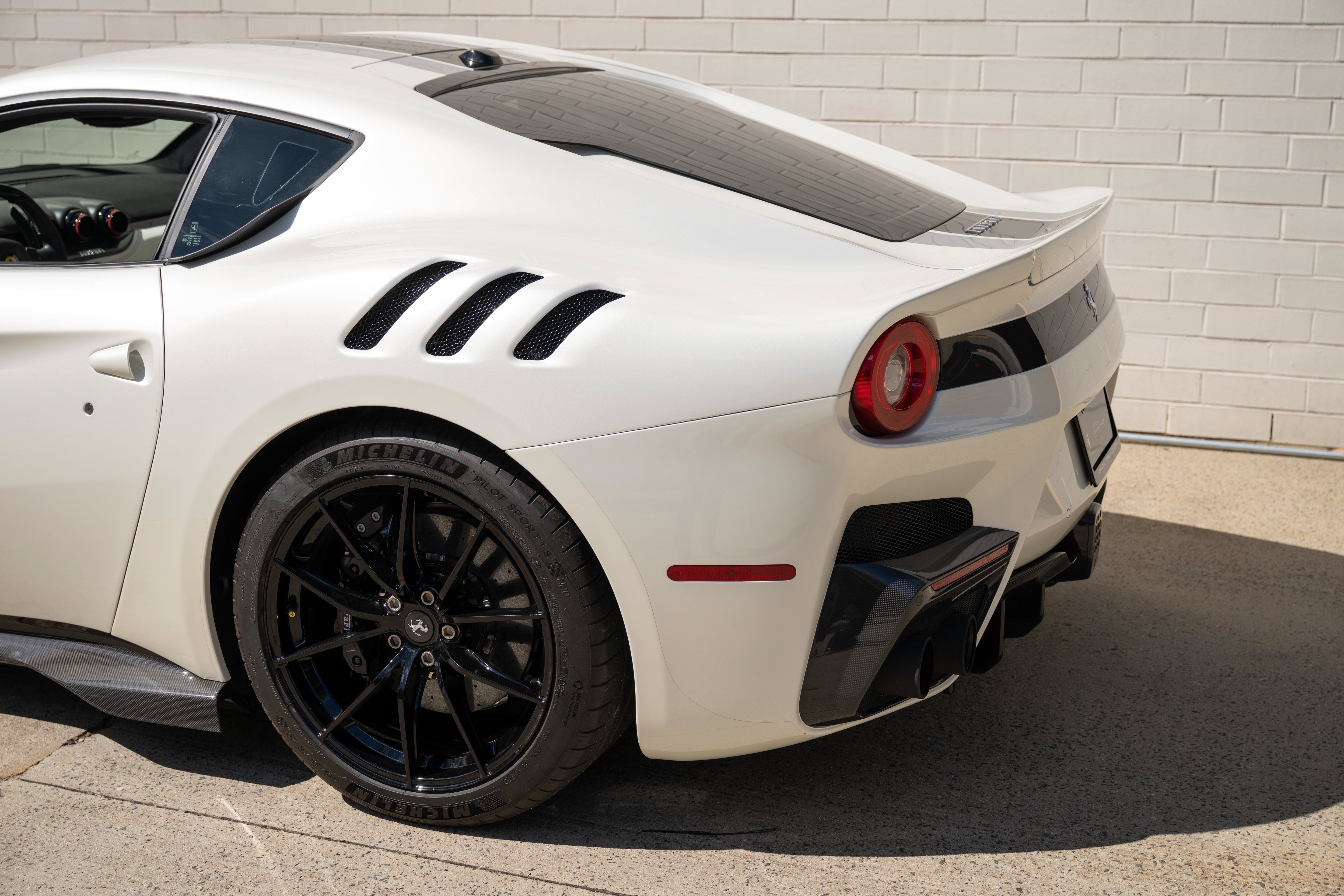 Used 2017 Bianco Italia Ferrari  image 22