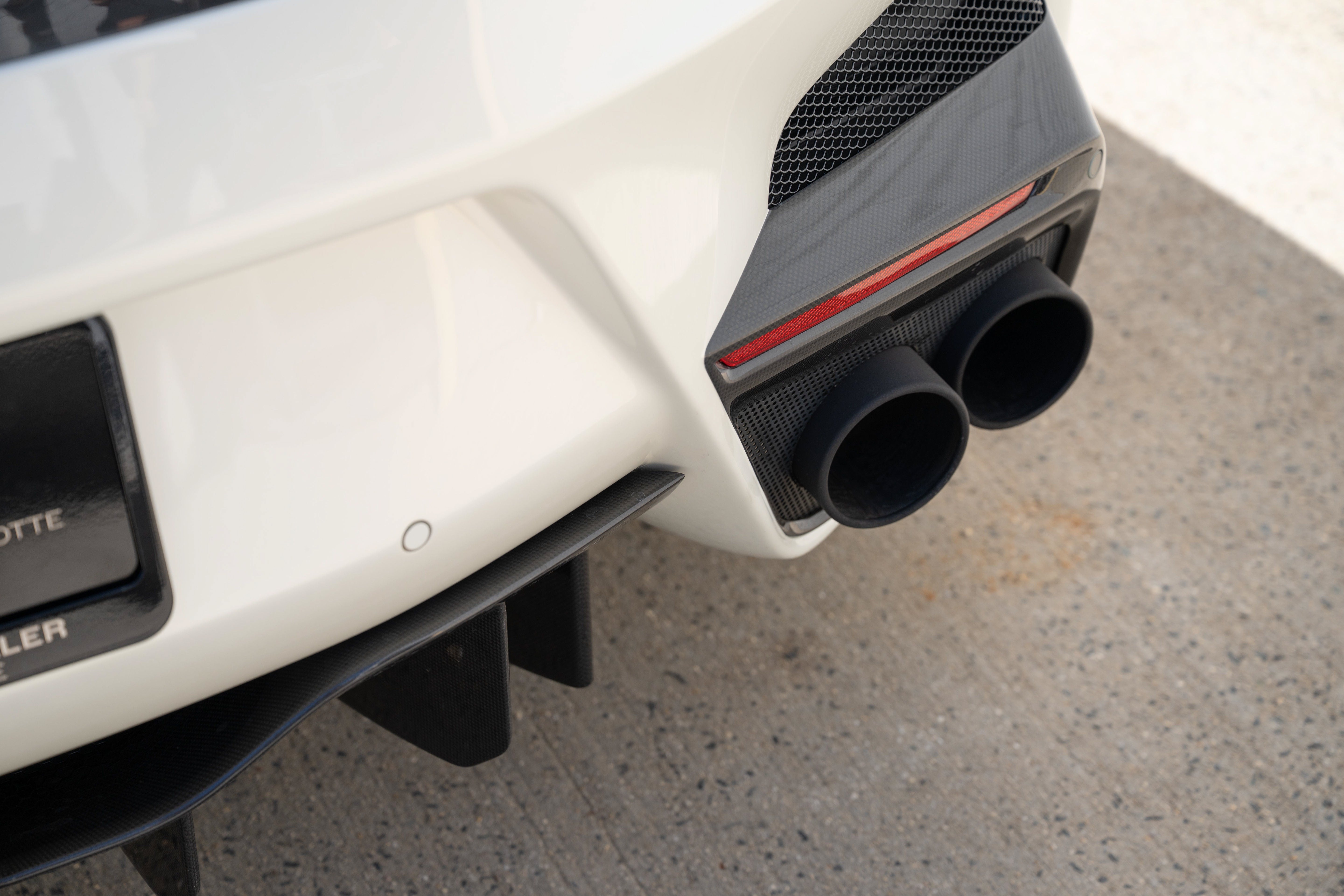 Used 2017 Bianco Italia Ferrari  image 28