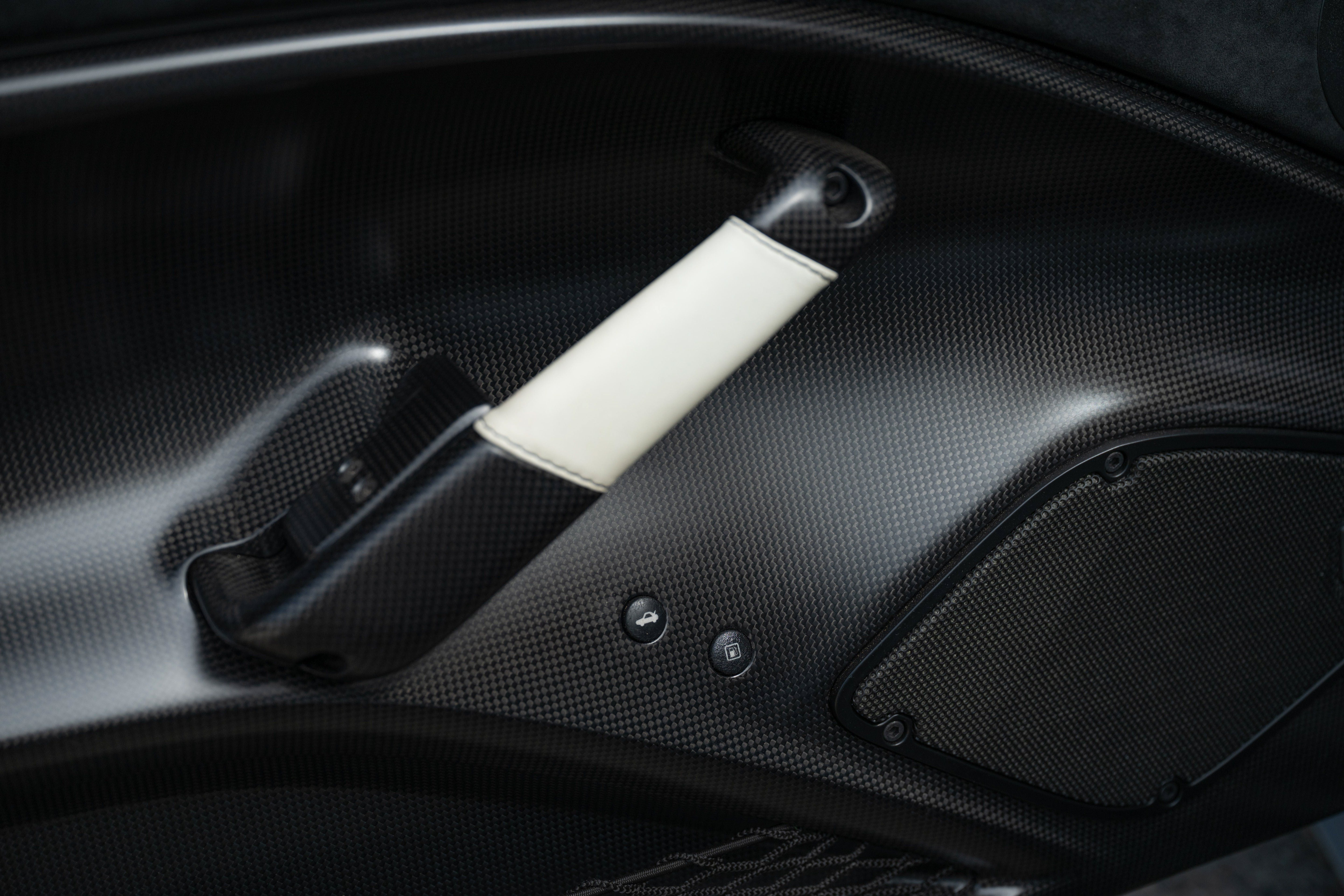 Used 2017 Bianco Italia Ferrari  image 30