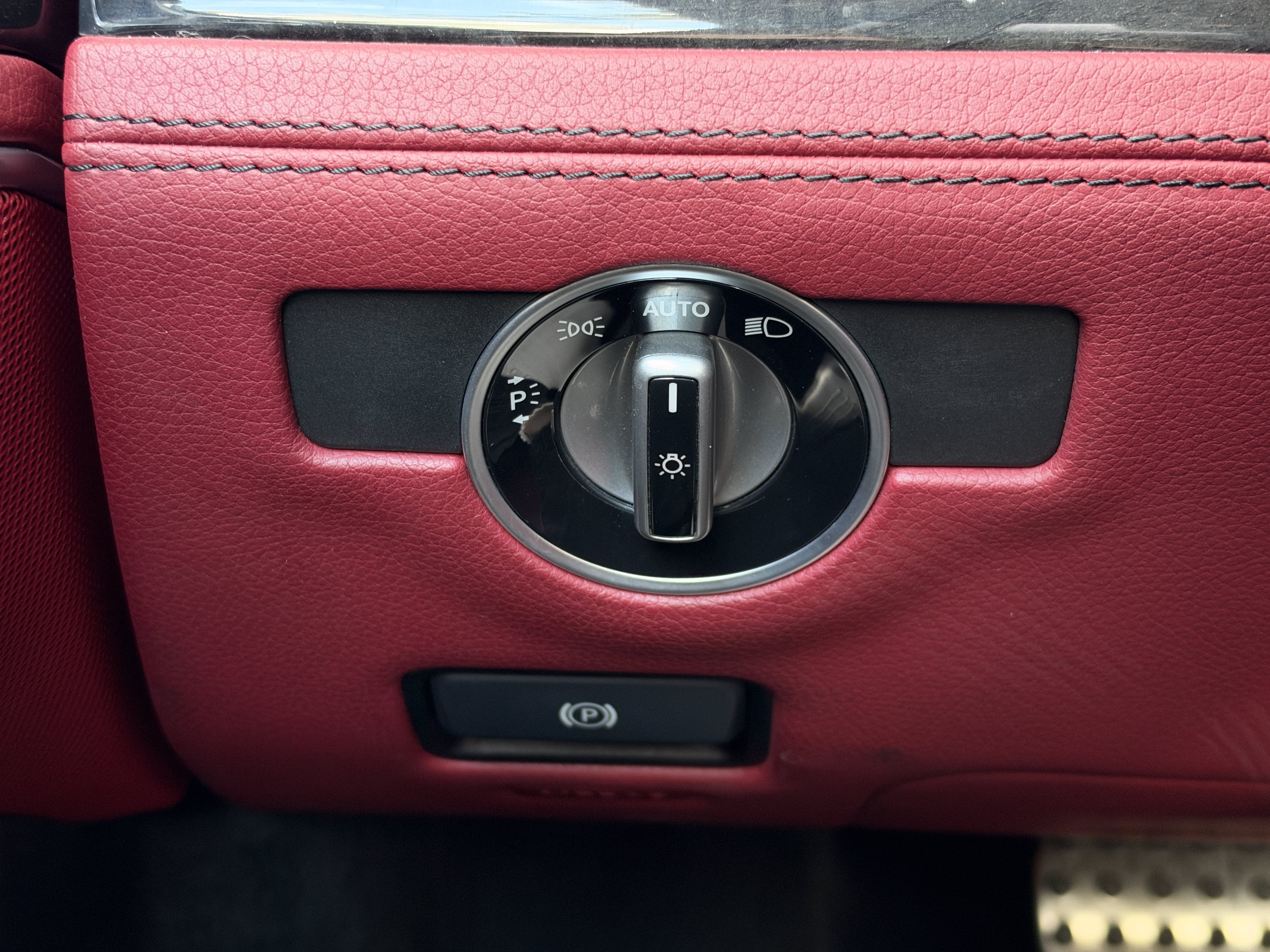 Used 2013 White Mercedes-Benz SL 63 AMG® image 19