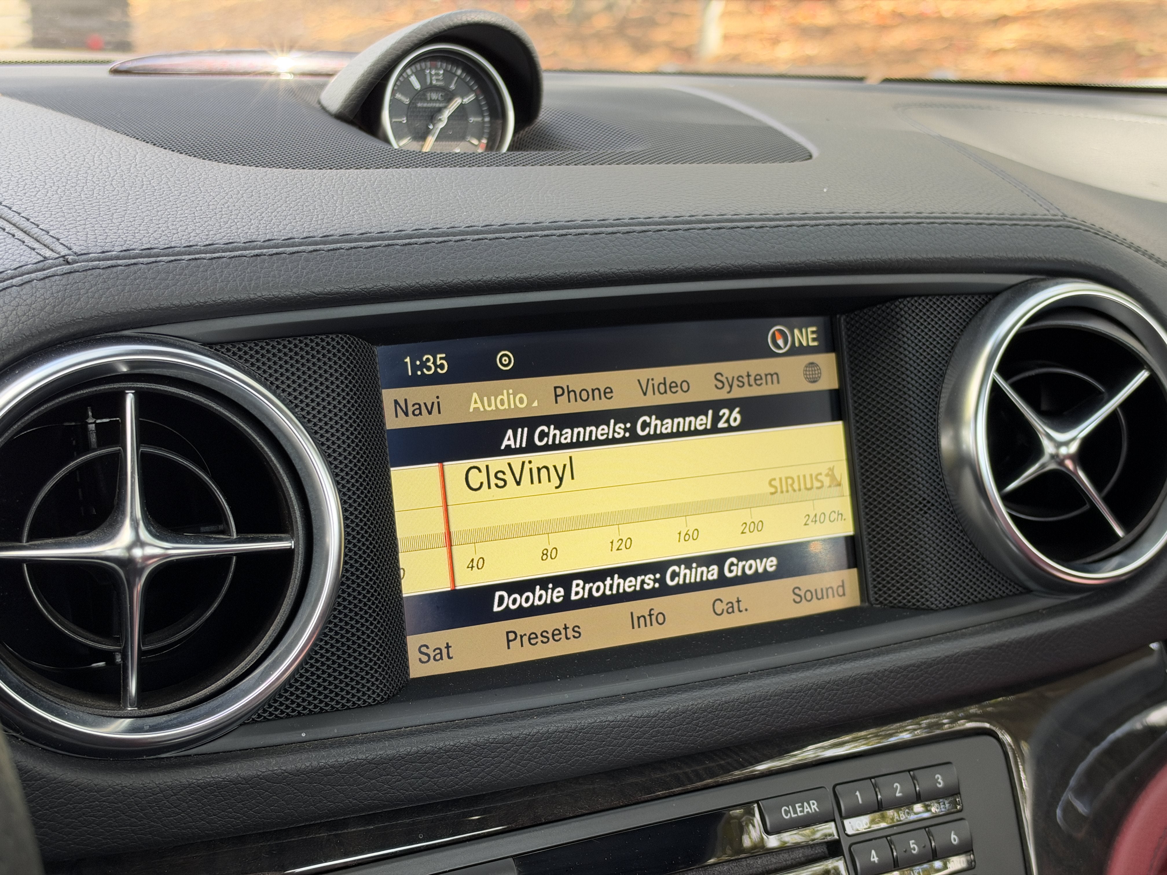 Used 2013 White Mercedes-Benz SL 63 AMG® image 22