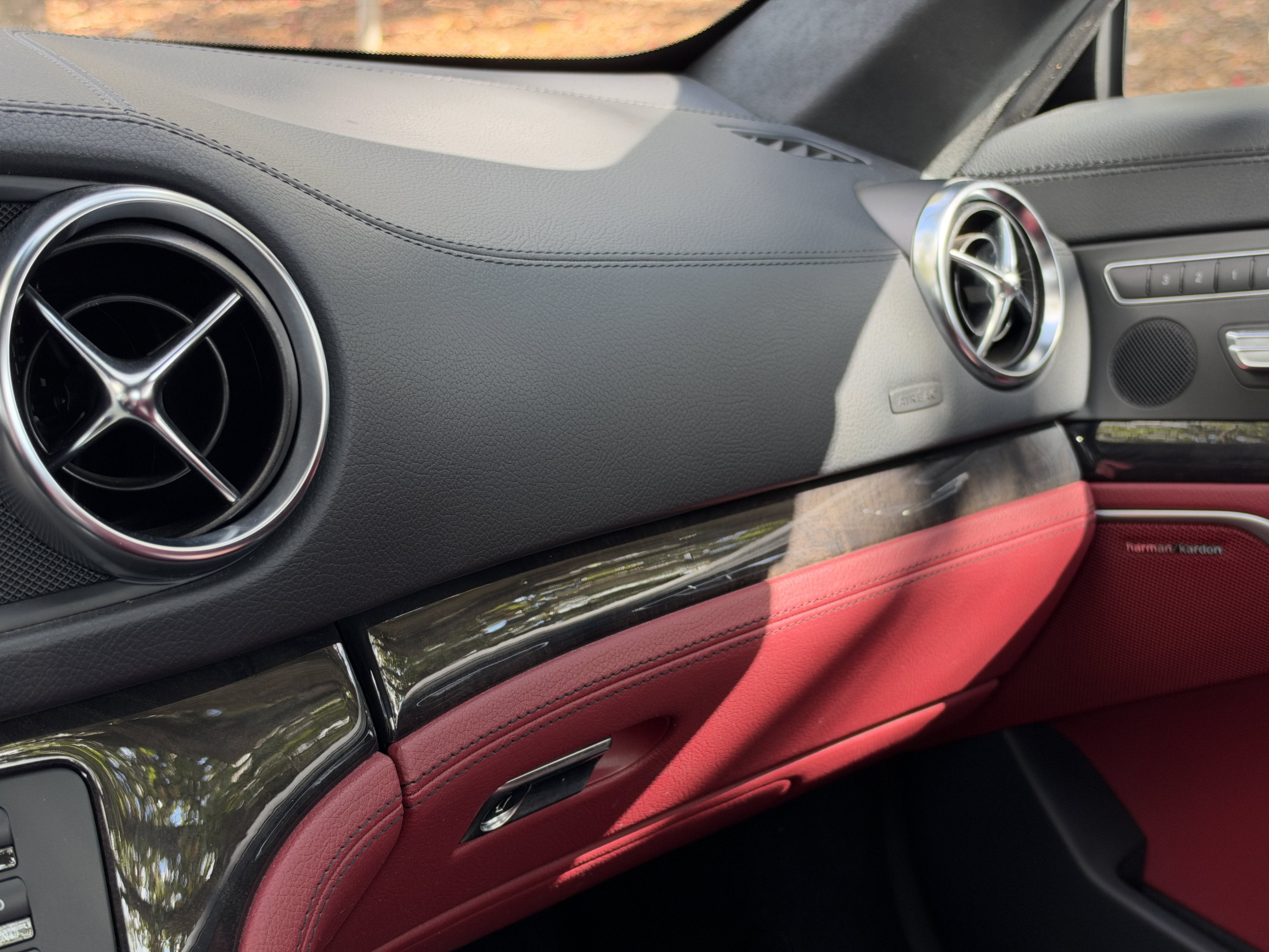 Used 2013 White Mercedes-Benz SL 63 AMG® image 31