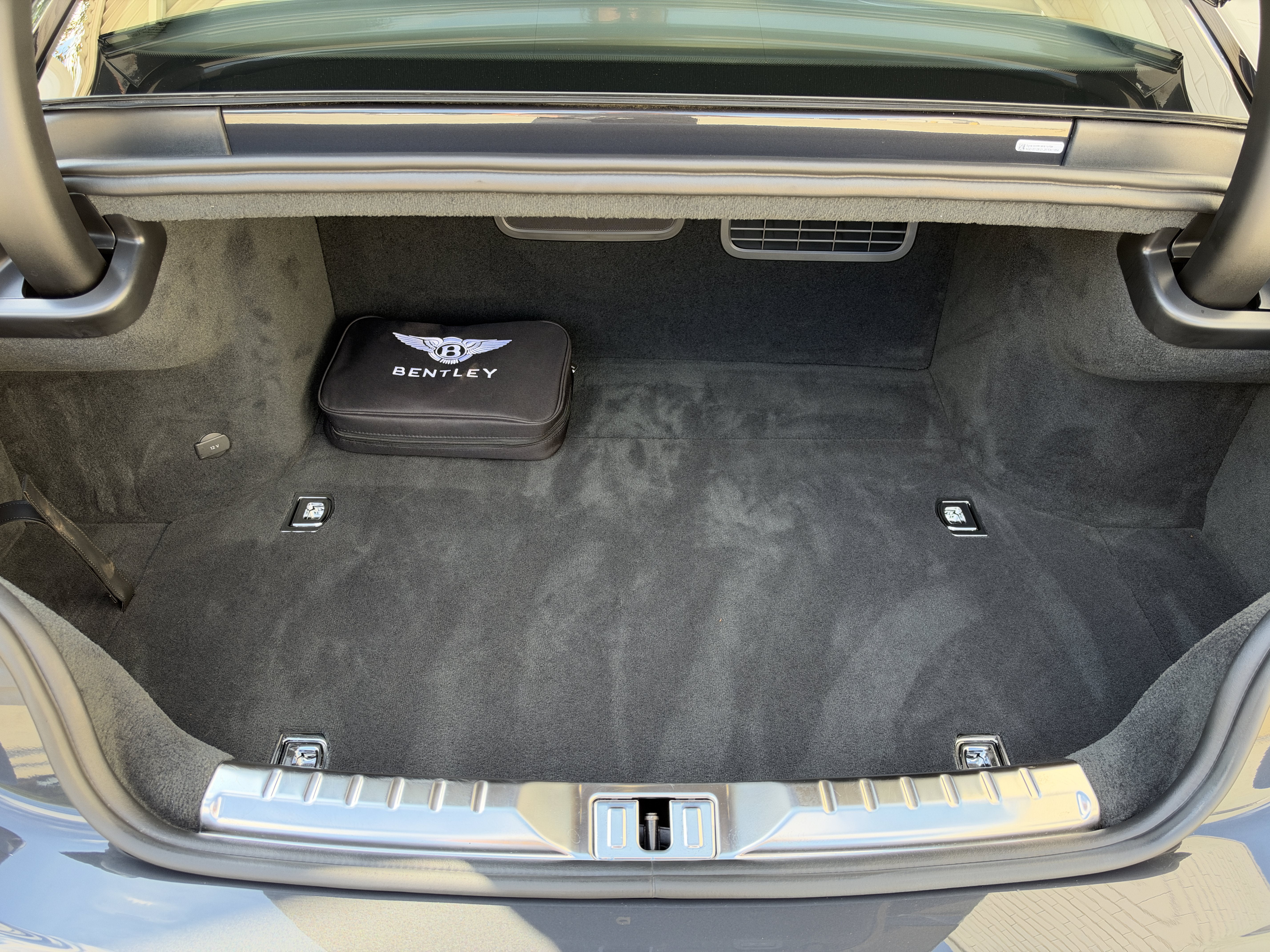 Used 2026 Gray Bentley GT Speed image 34