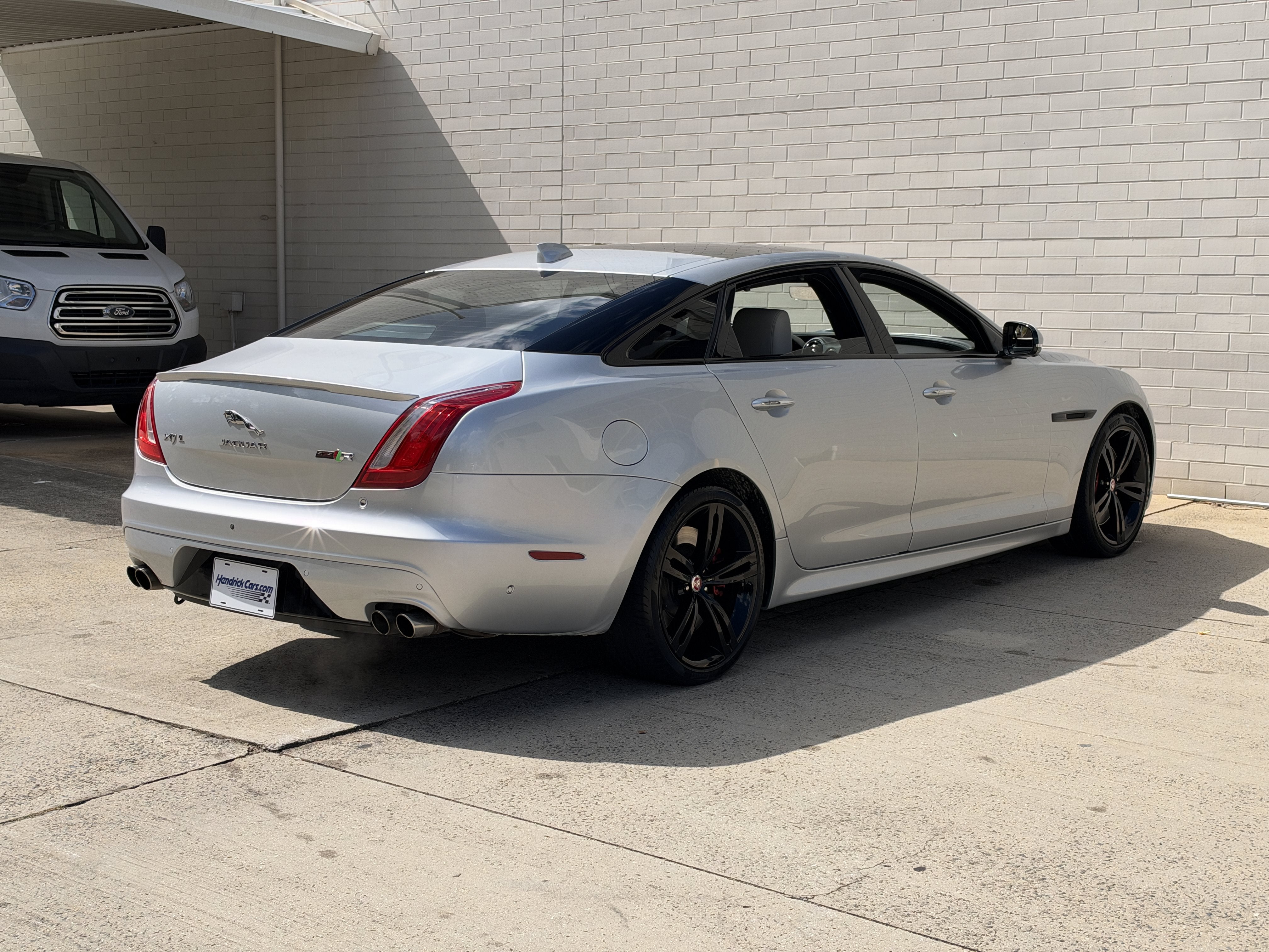 Used 2019 Silver Jaguar 575 image 3