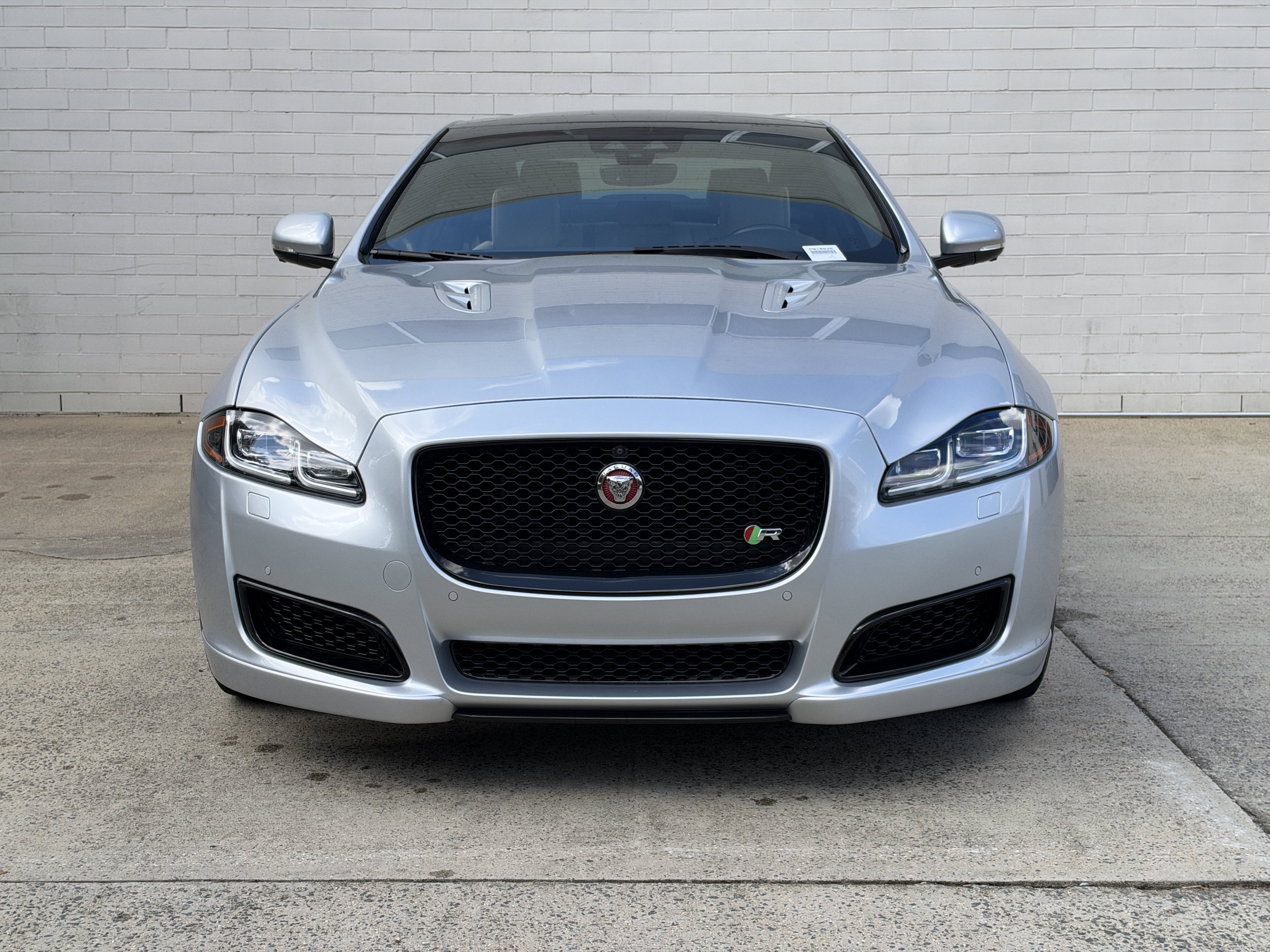 Used 2019 Silver Jaguar 575 image 8