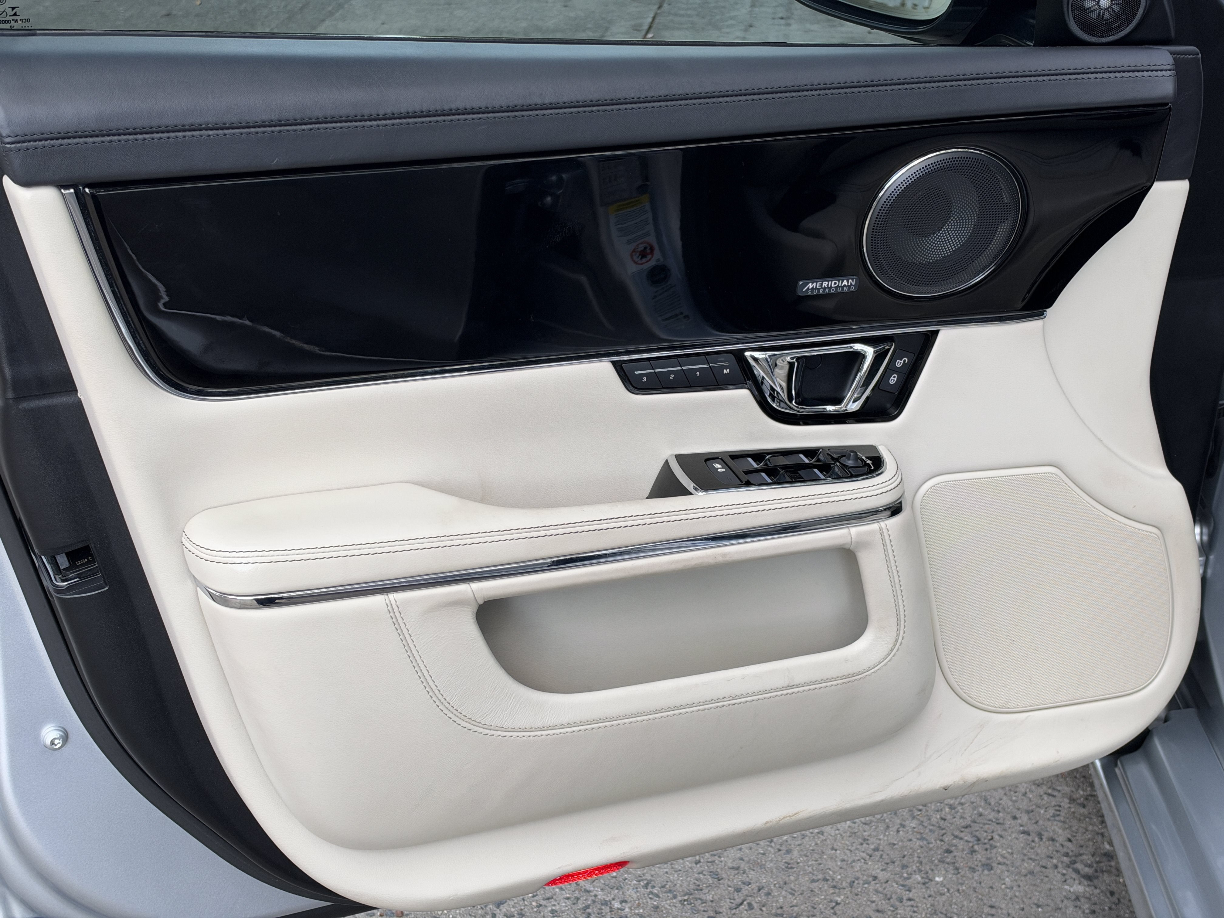 Used 2019 Silver Jaguar 575 image 13