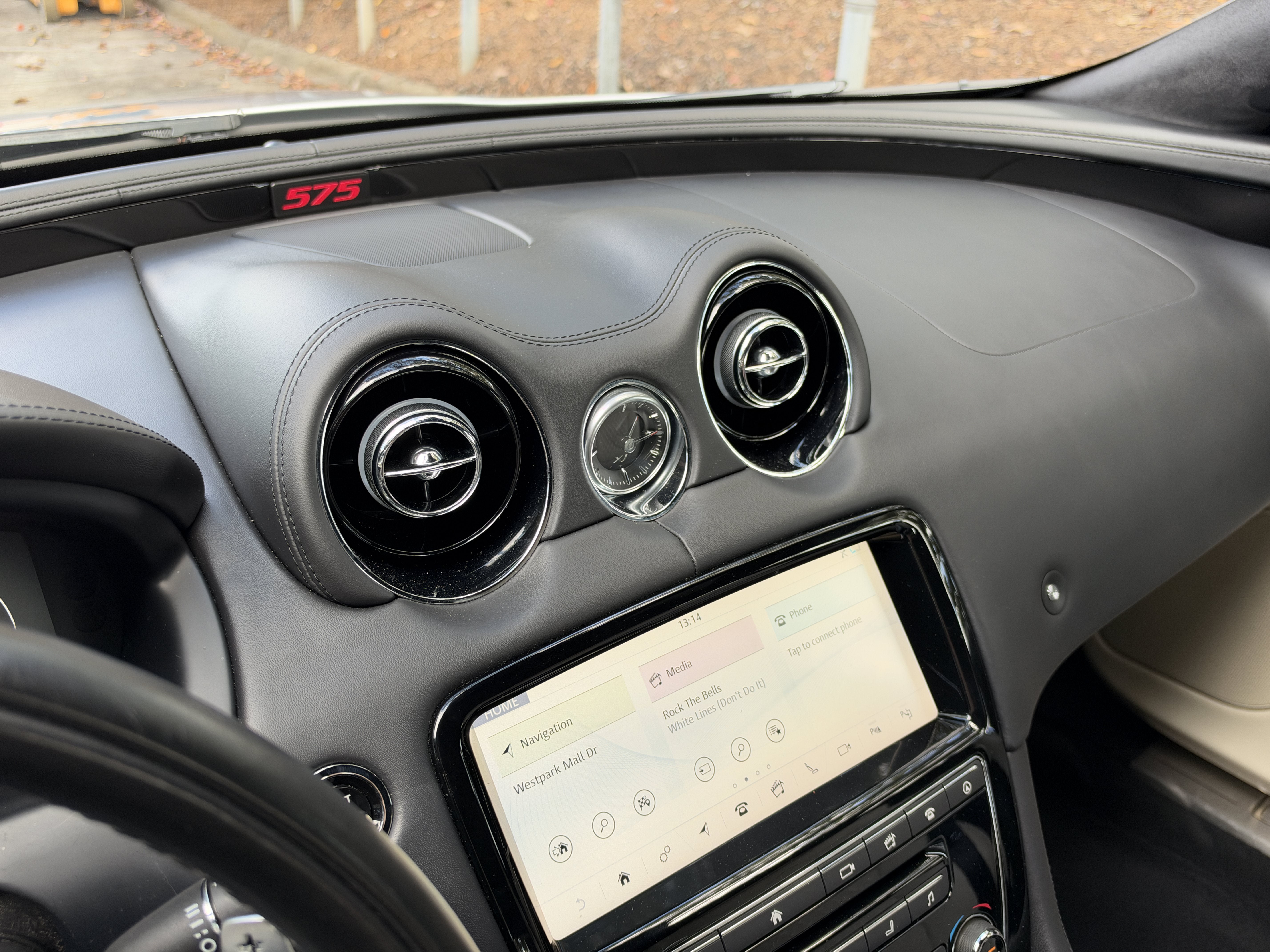 Used 2019 Silver Jaguar 575 image 21
