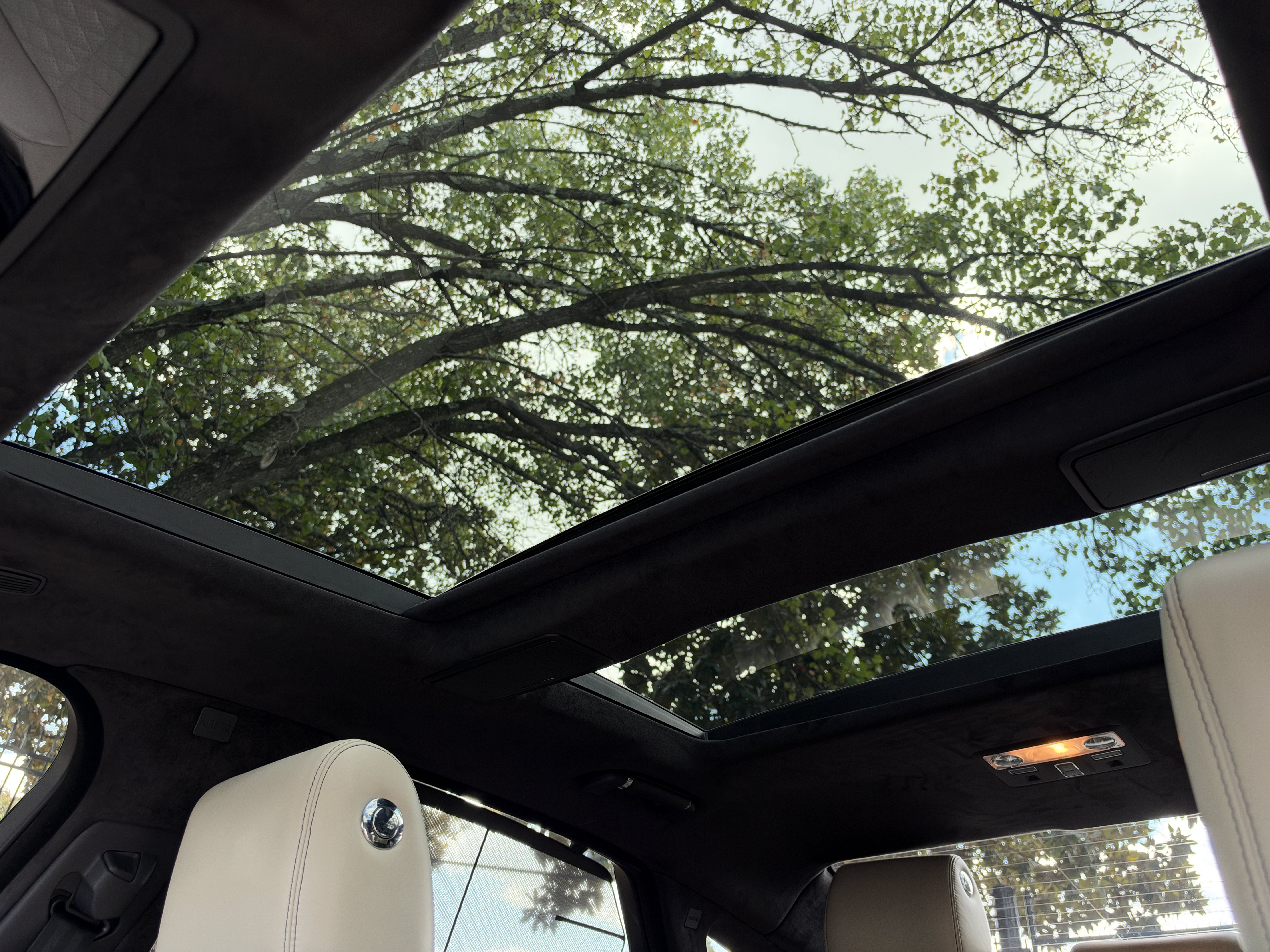 Used 2019 Silver Jaguar 575 image 37