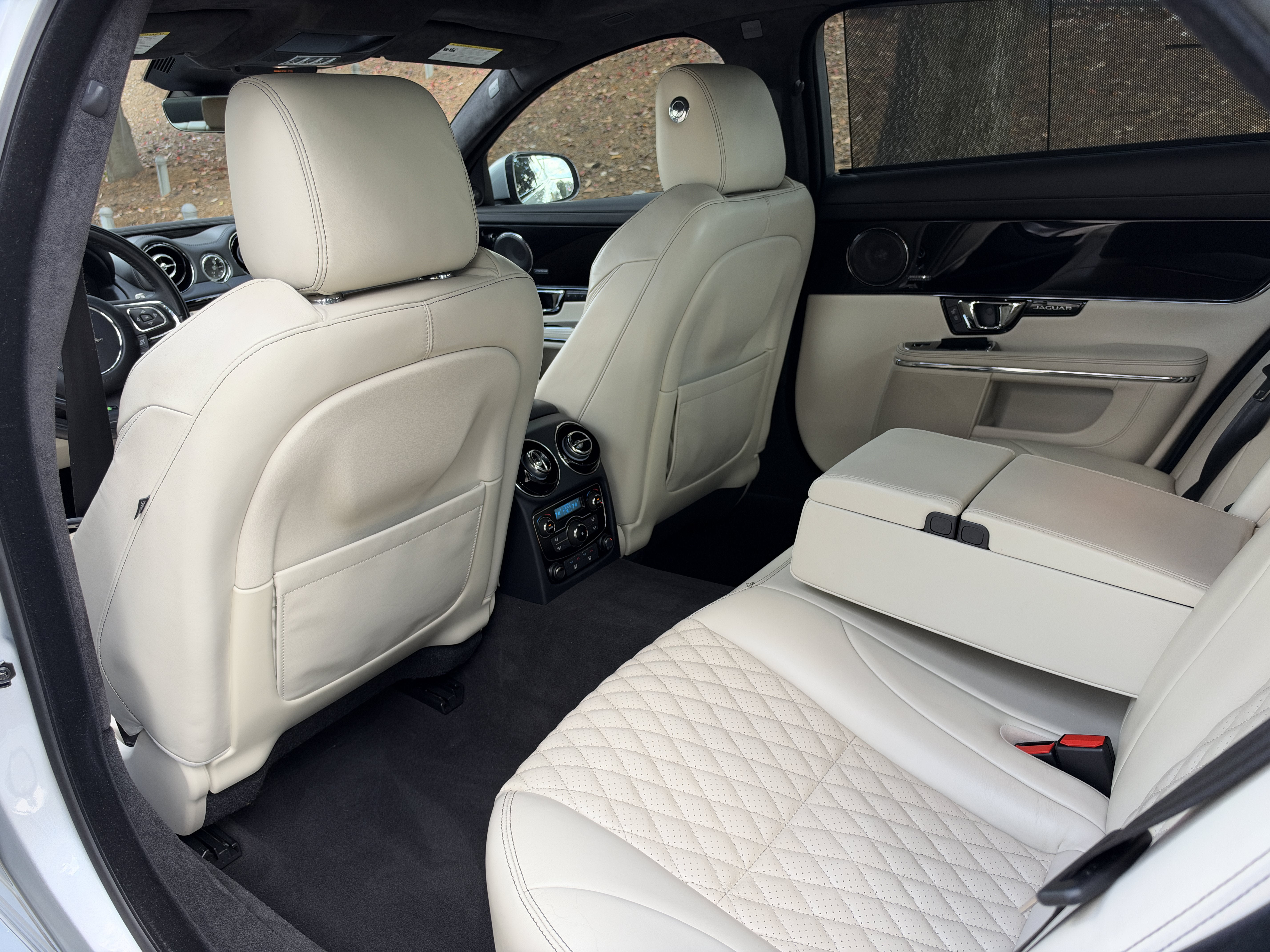Used 2019 Silver Jaguar 575 image 40