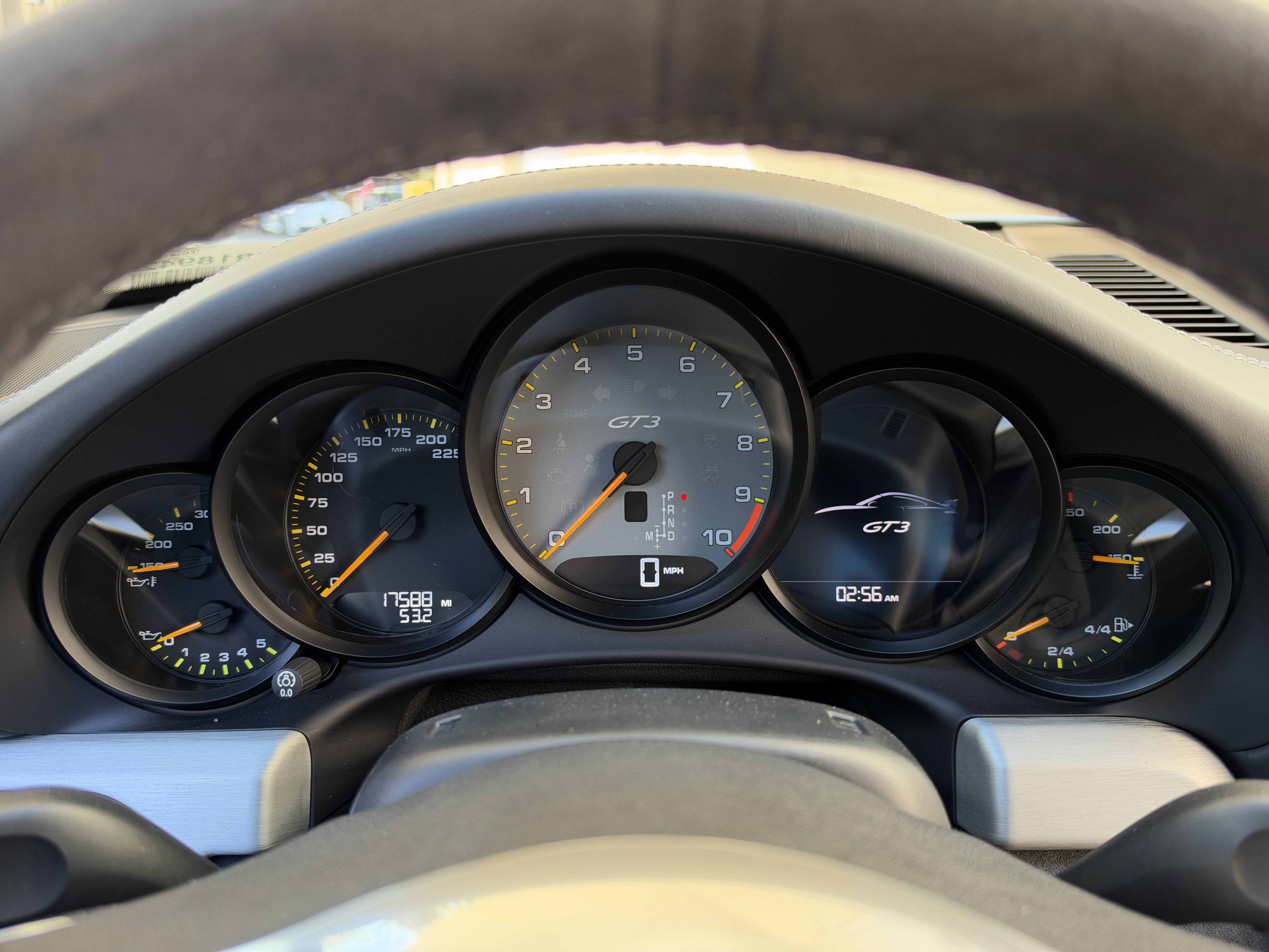 Used 2018  Porsche 4 image 17