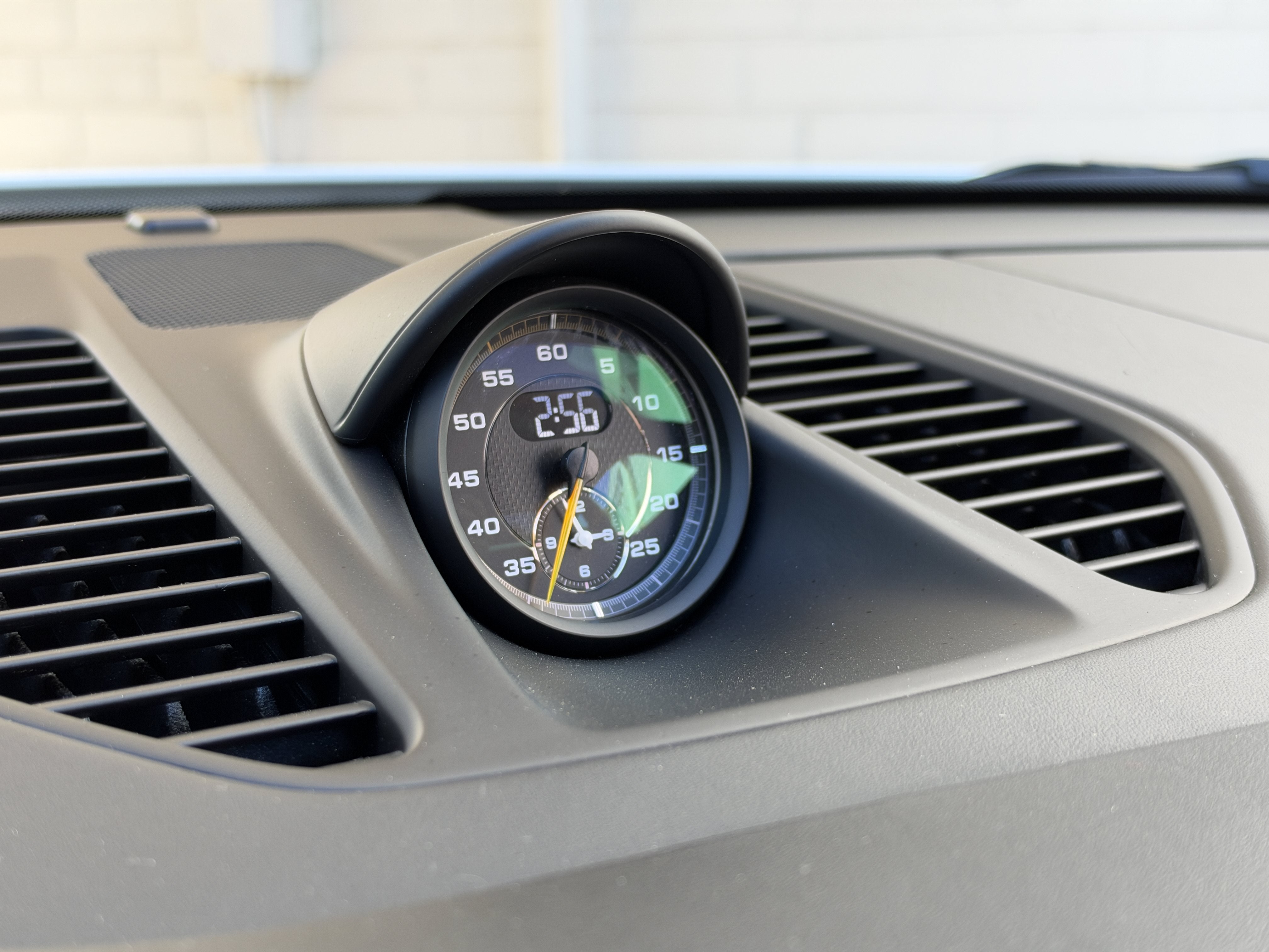Used 2018  Porsche 4 image 19