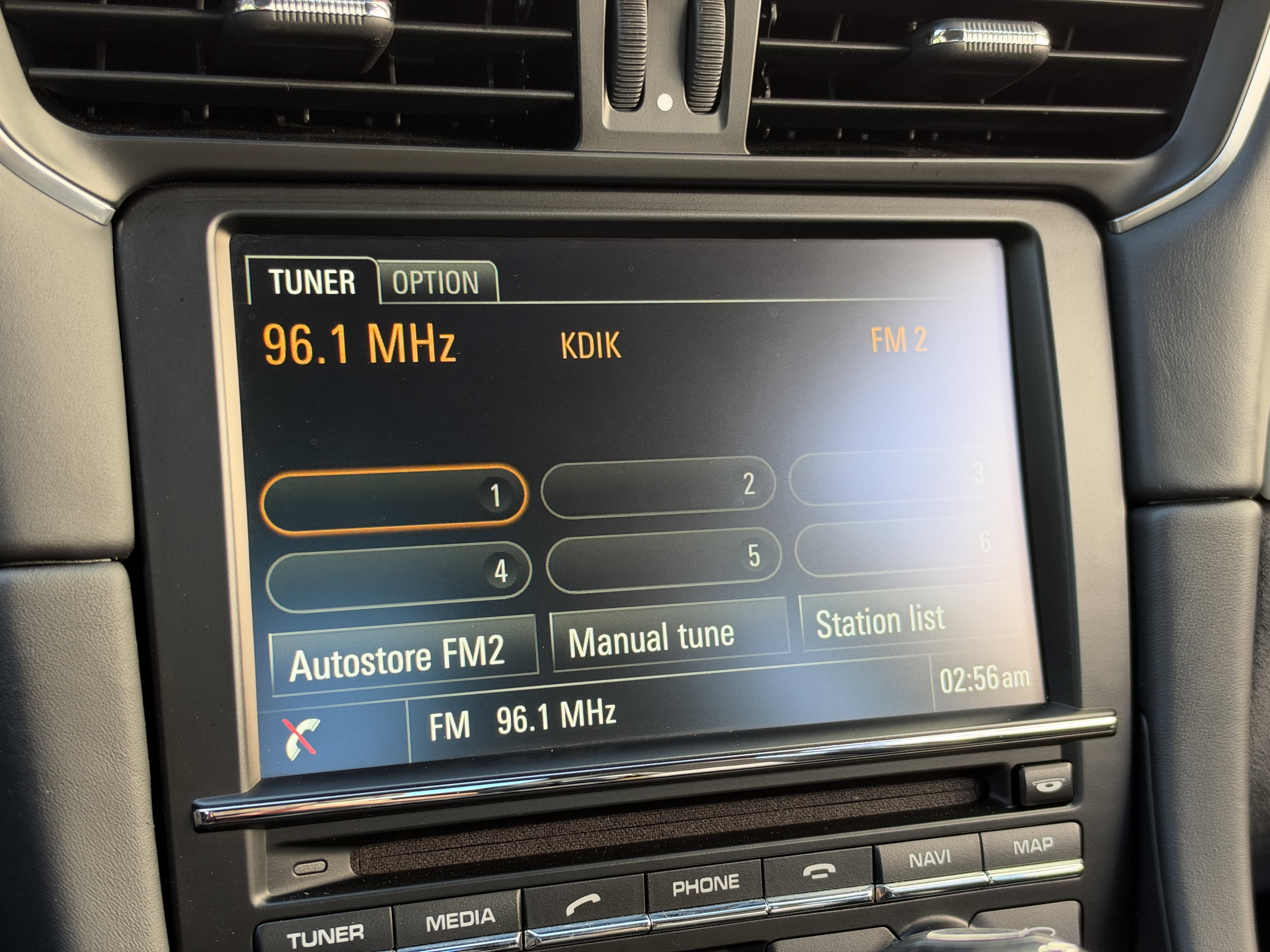 Used 2018  Porsche 4 image 20