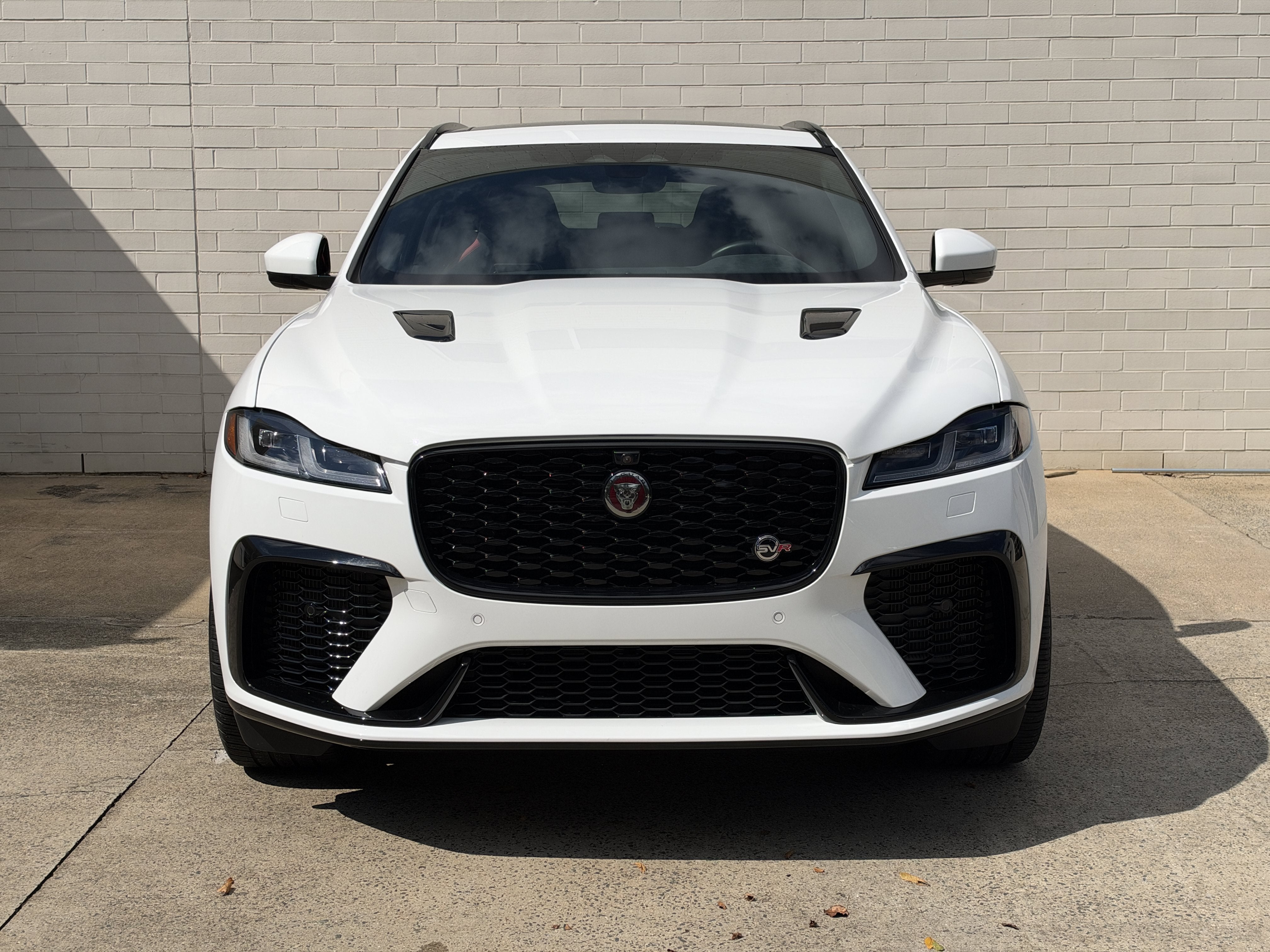 Used 2022 Fuji White Jaguar SVR image 8