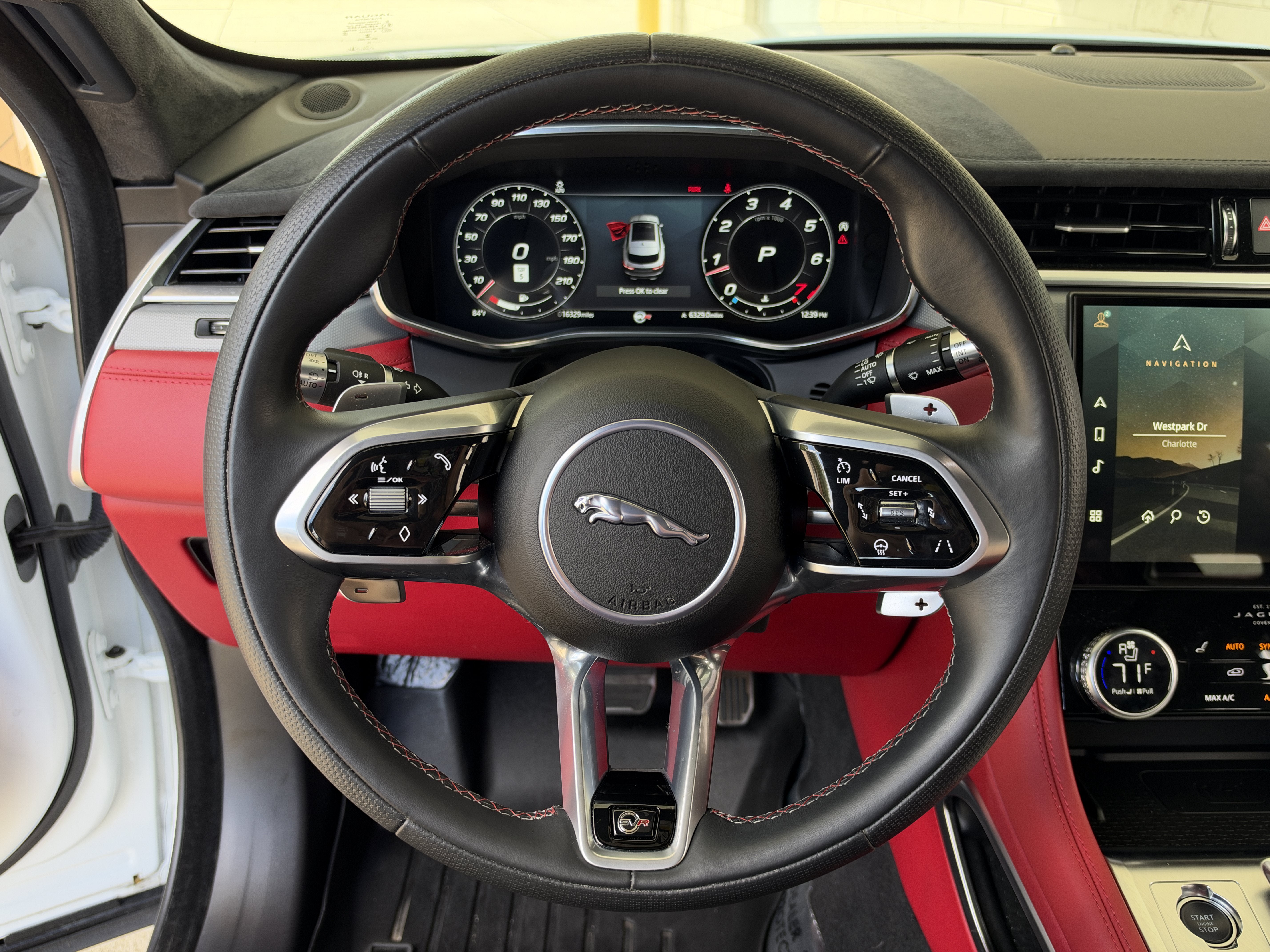 Used 2022 Fuji White Jaguar SVR image 16
