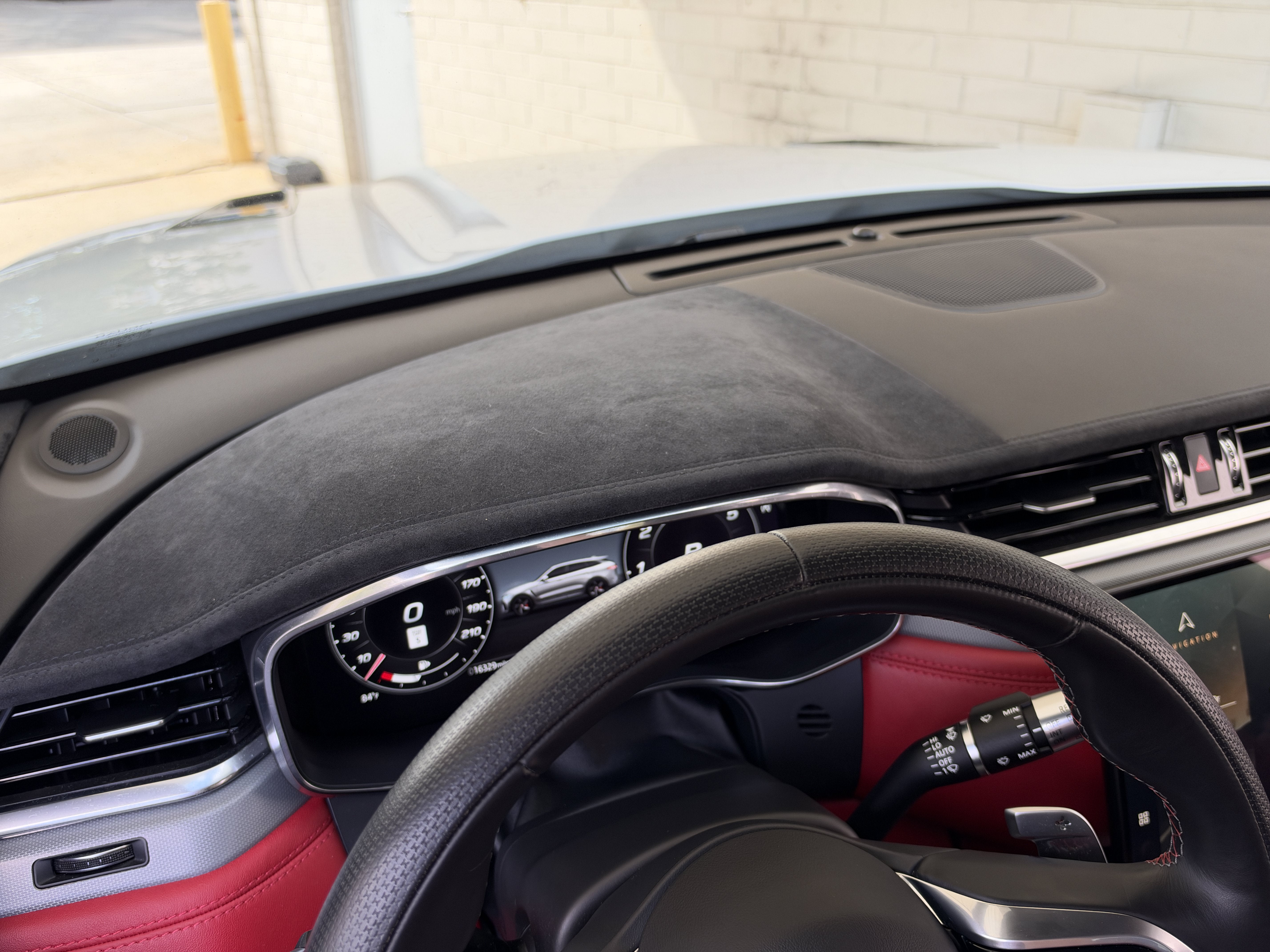 Used 2022 Fuji White Jaguar SVR image 18