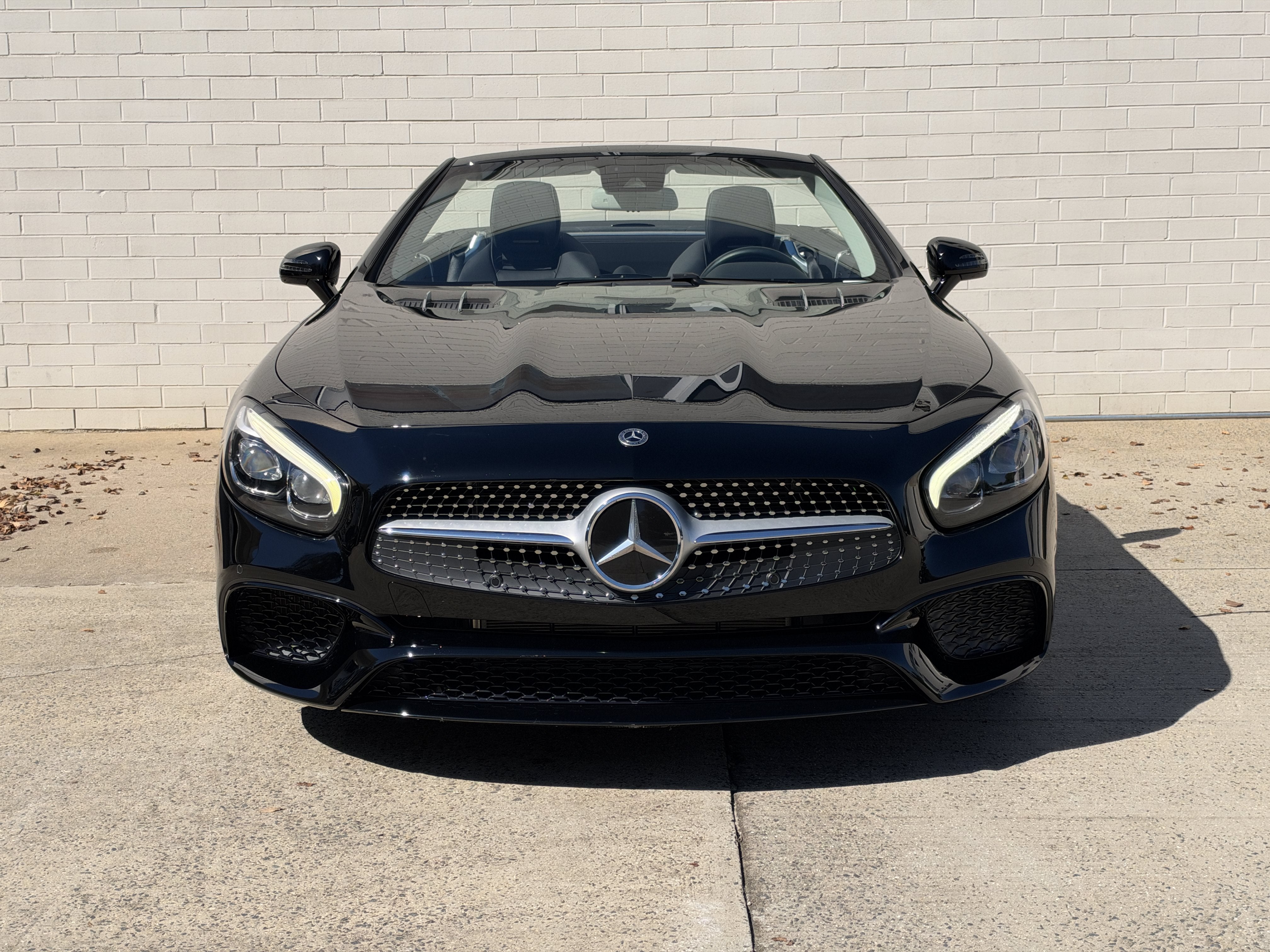 Used 2017 Black Mercedes-Benz 550 image 9
