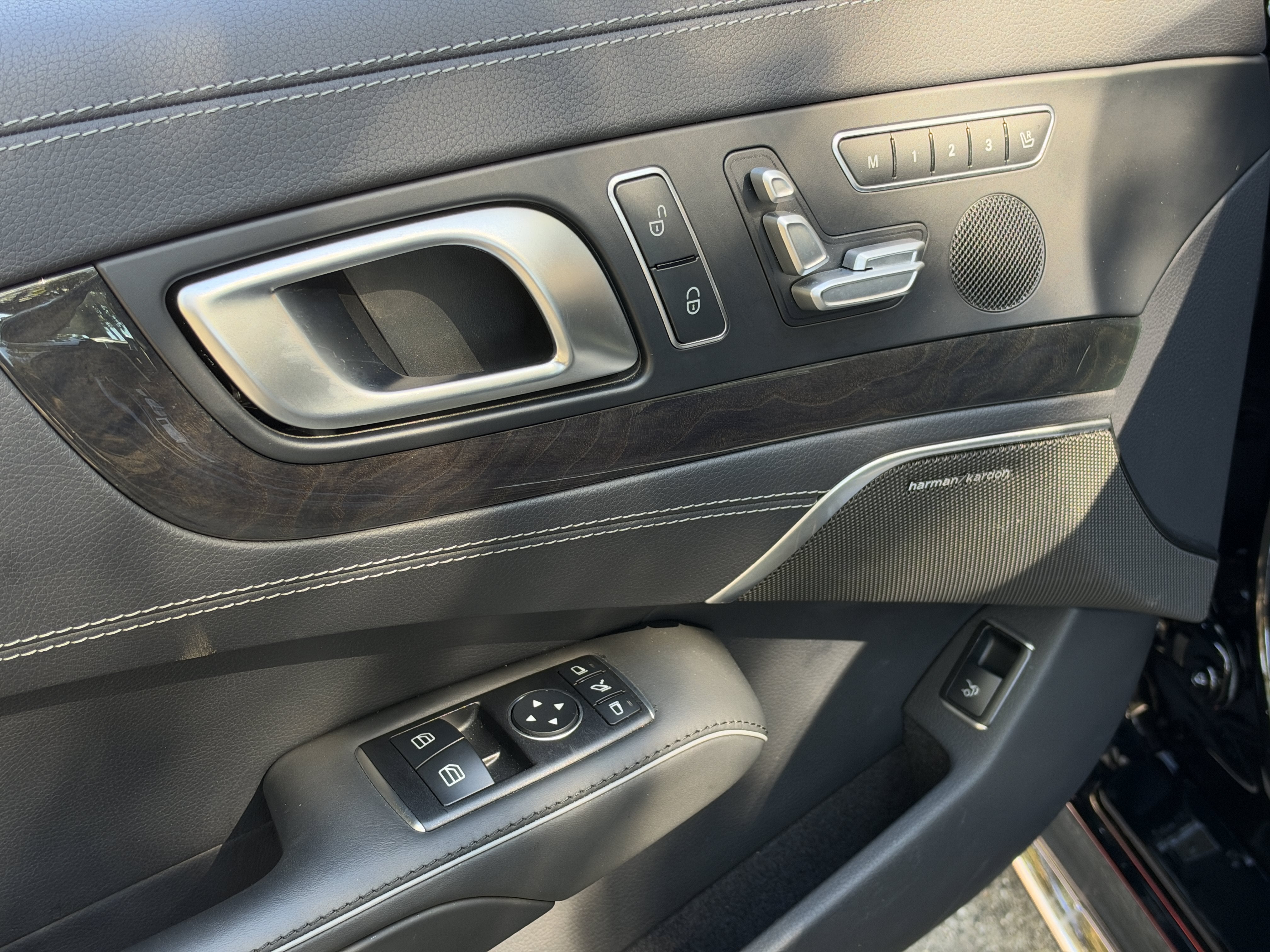 Used 2017 Black Mercedes-Benz 550 image 14