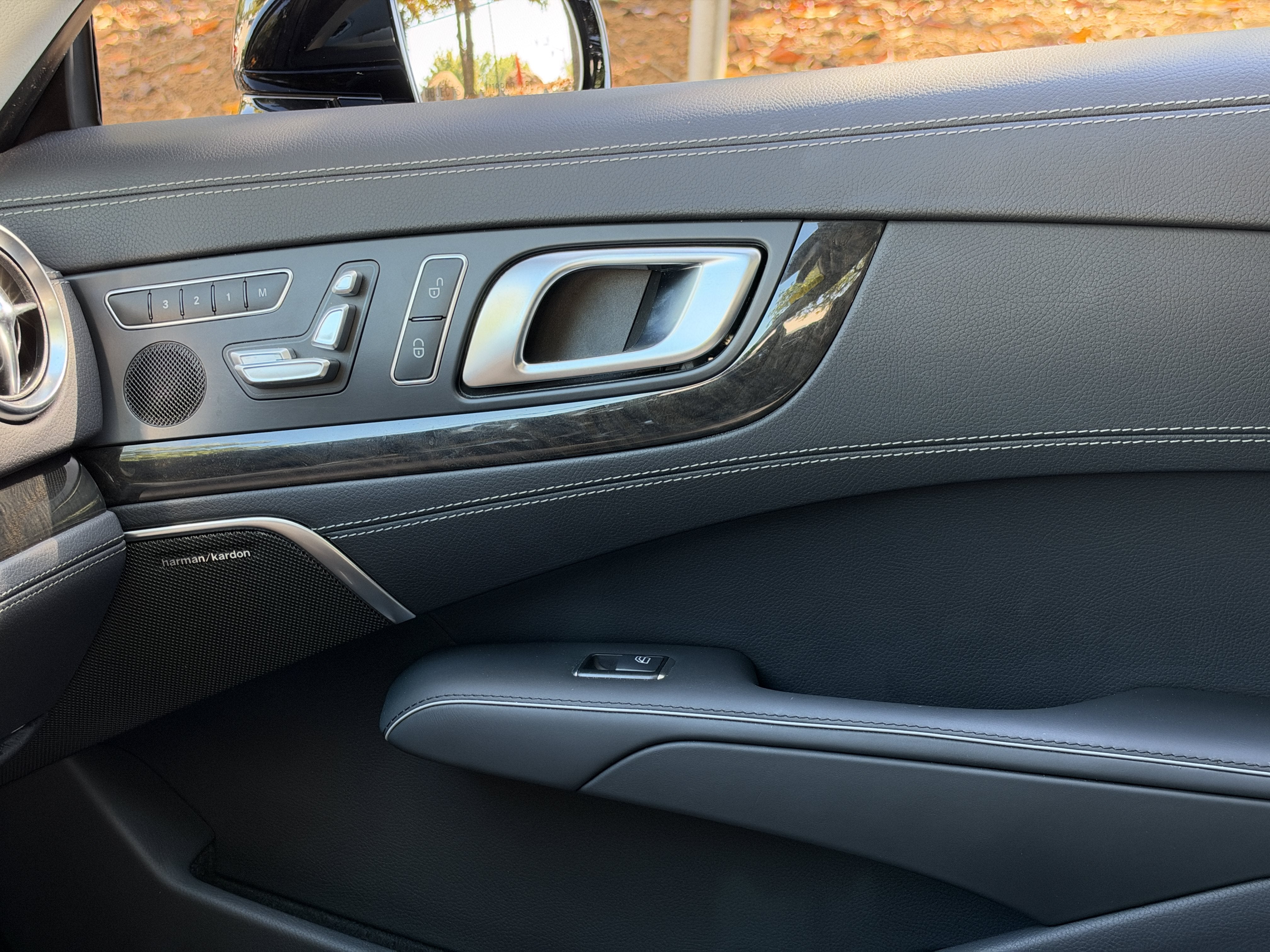 Used 2017 Black Mercedes-Benz 550 image 31