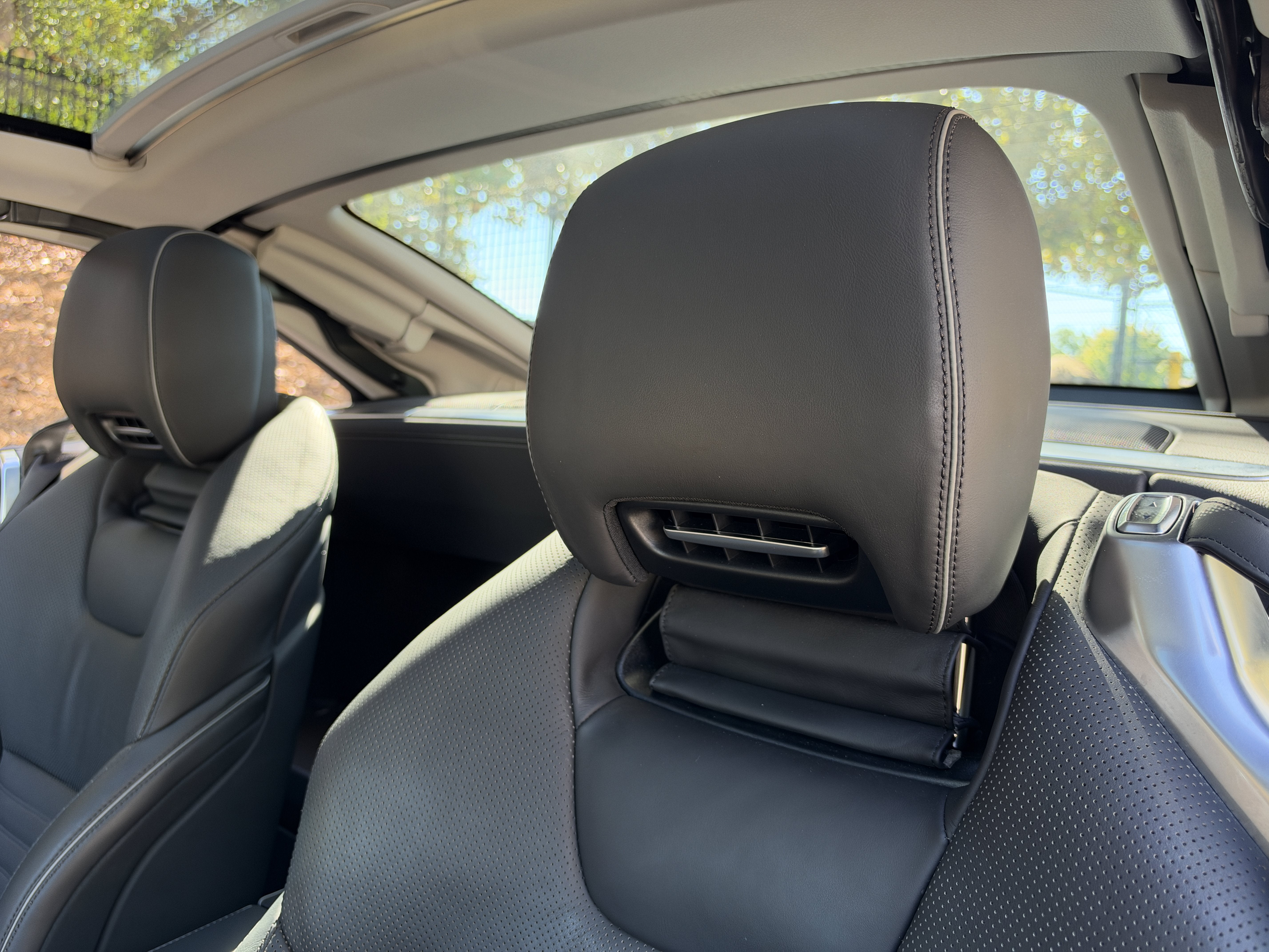 Used 2017 Black Mercedes-Benz 550 image 33