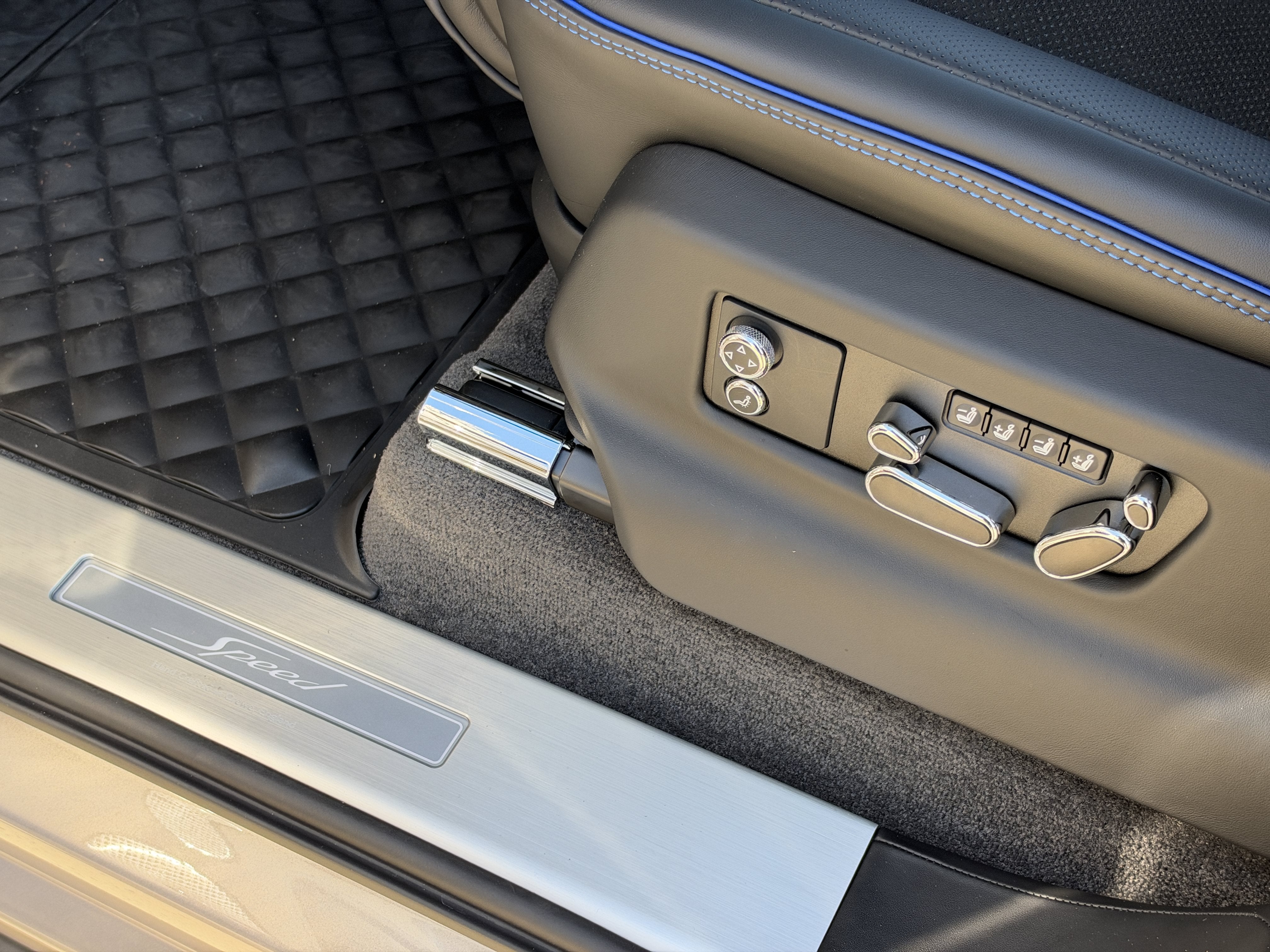Used 2026 Silver Bentley Speed image 18