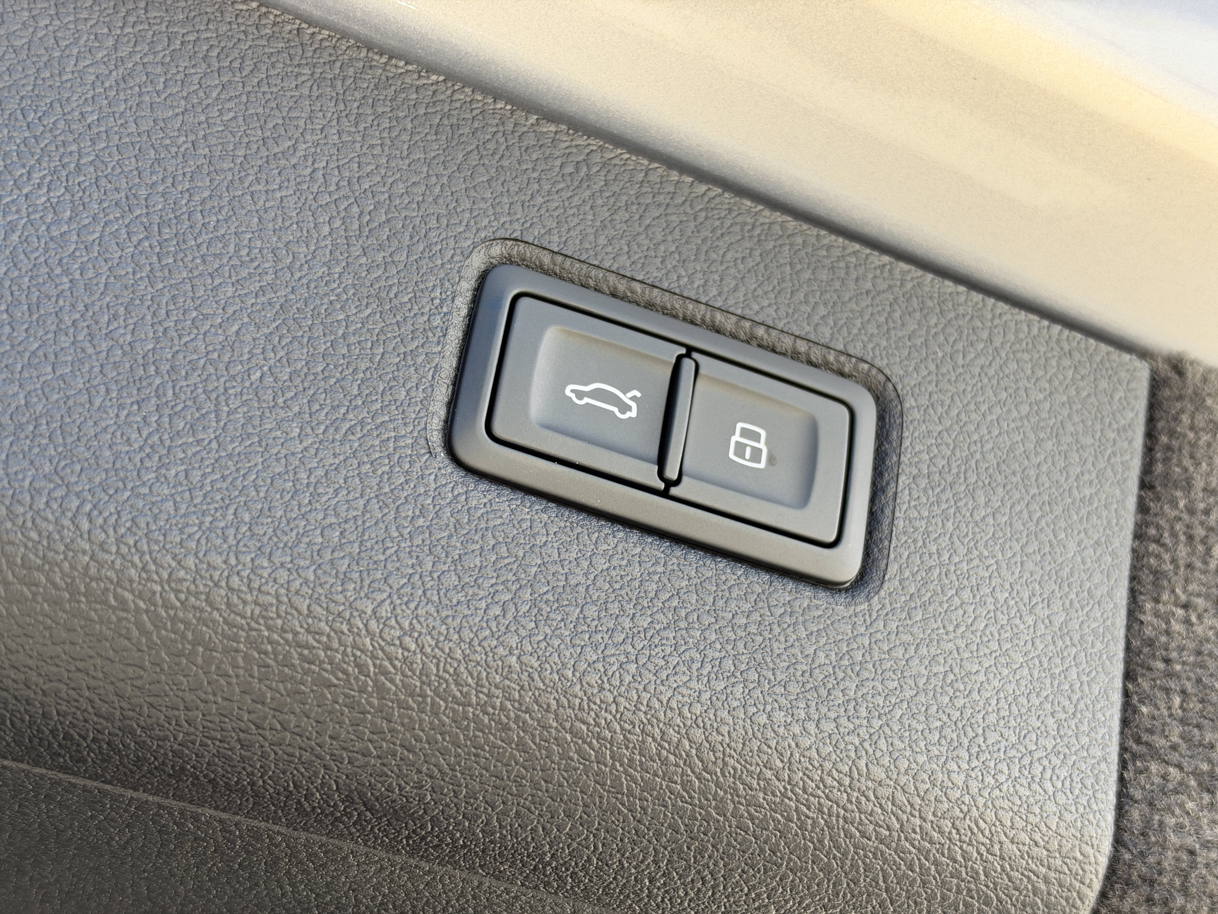 Used 2026 Silver Bentley Speed image 46
