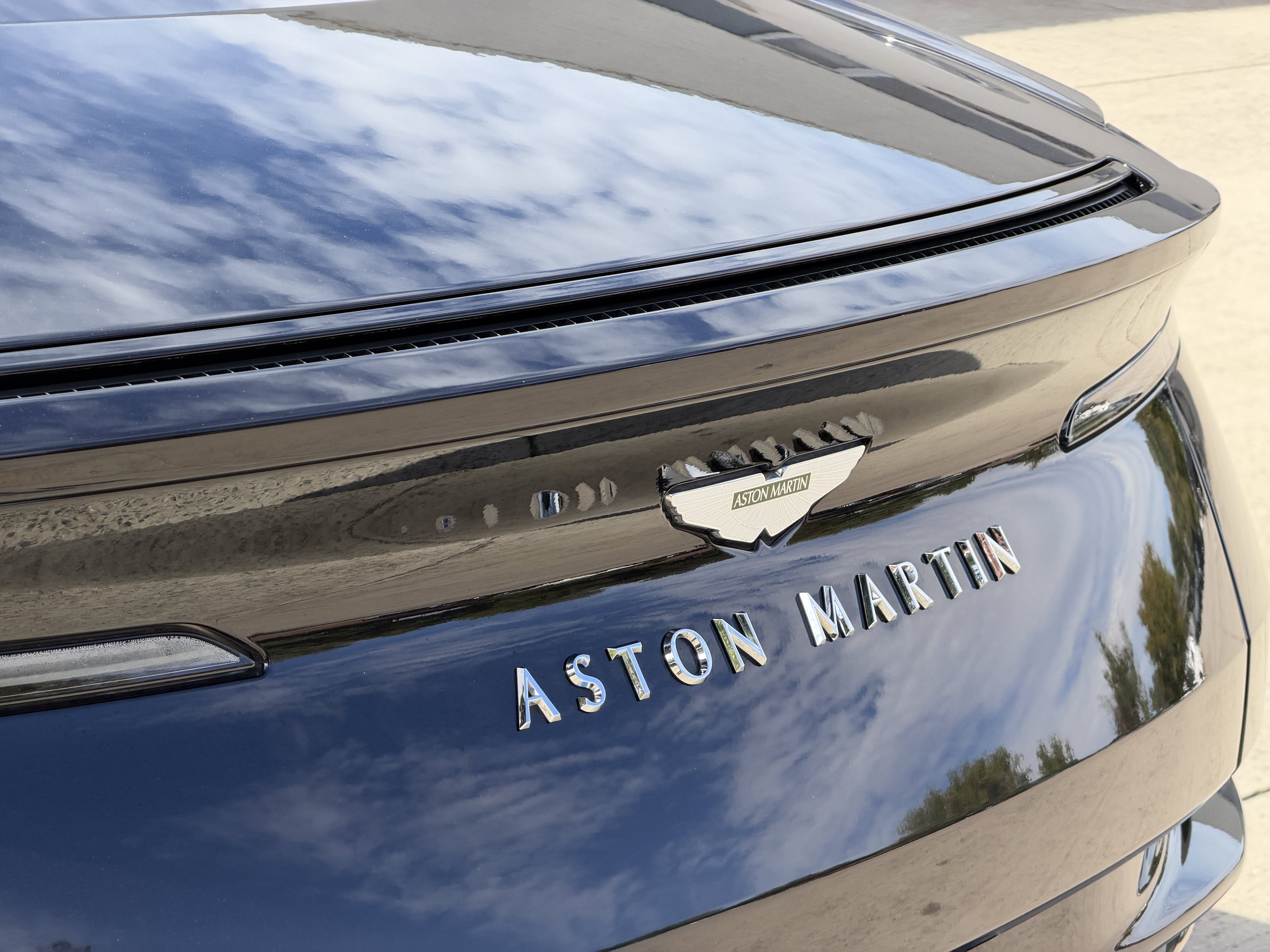 Used 2023 Black Aston Martin V8 image 8