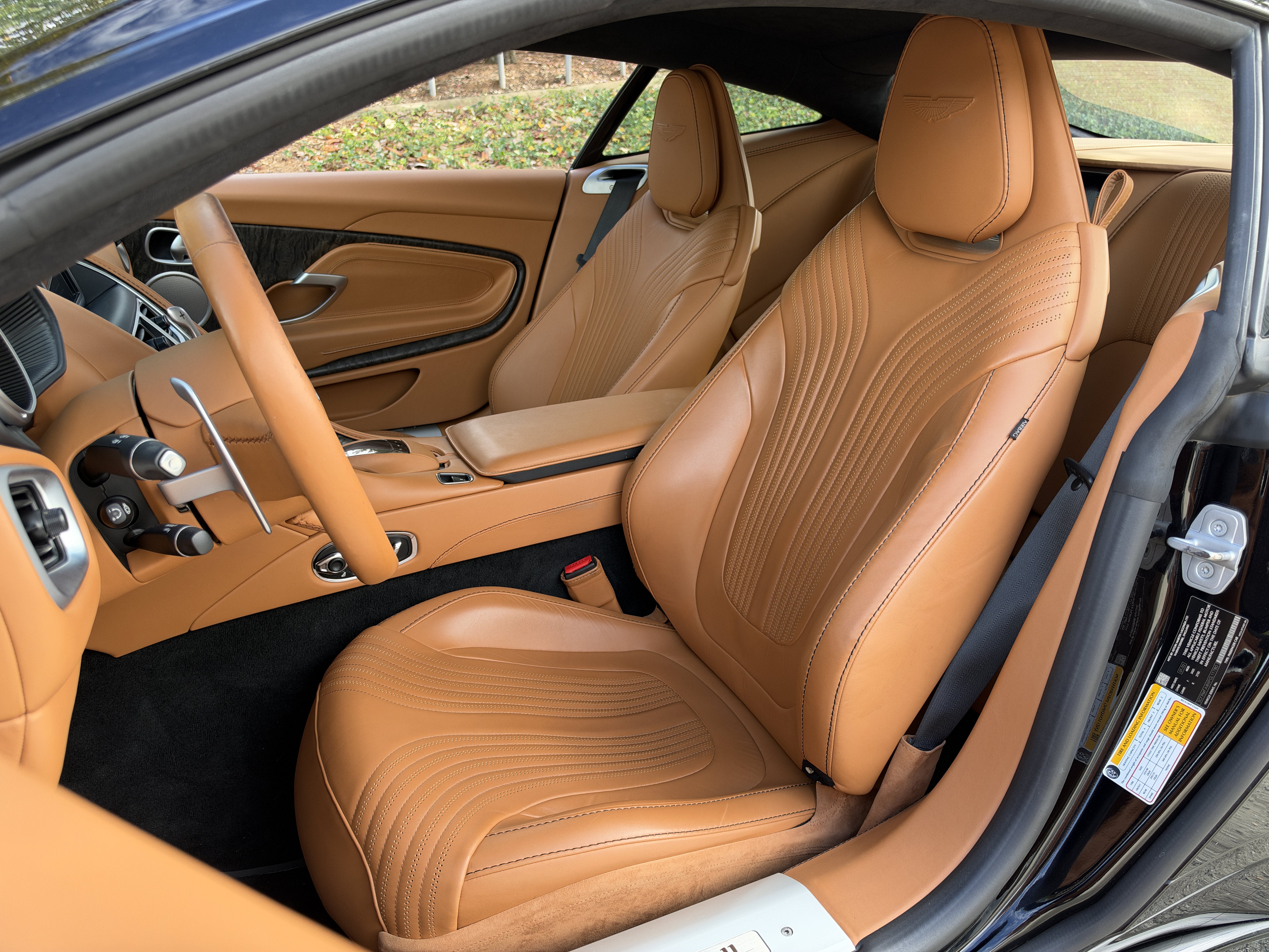 Used 2023 Black Aston Martin V8 image 12