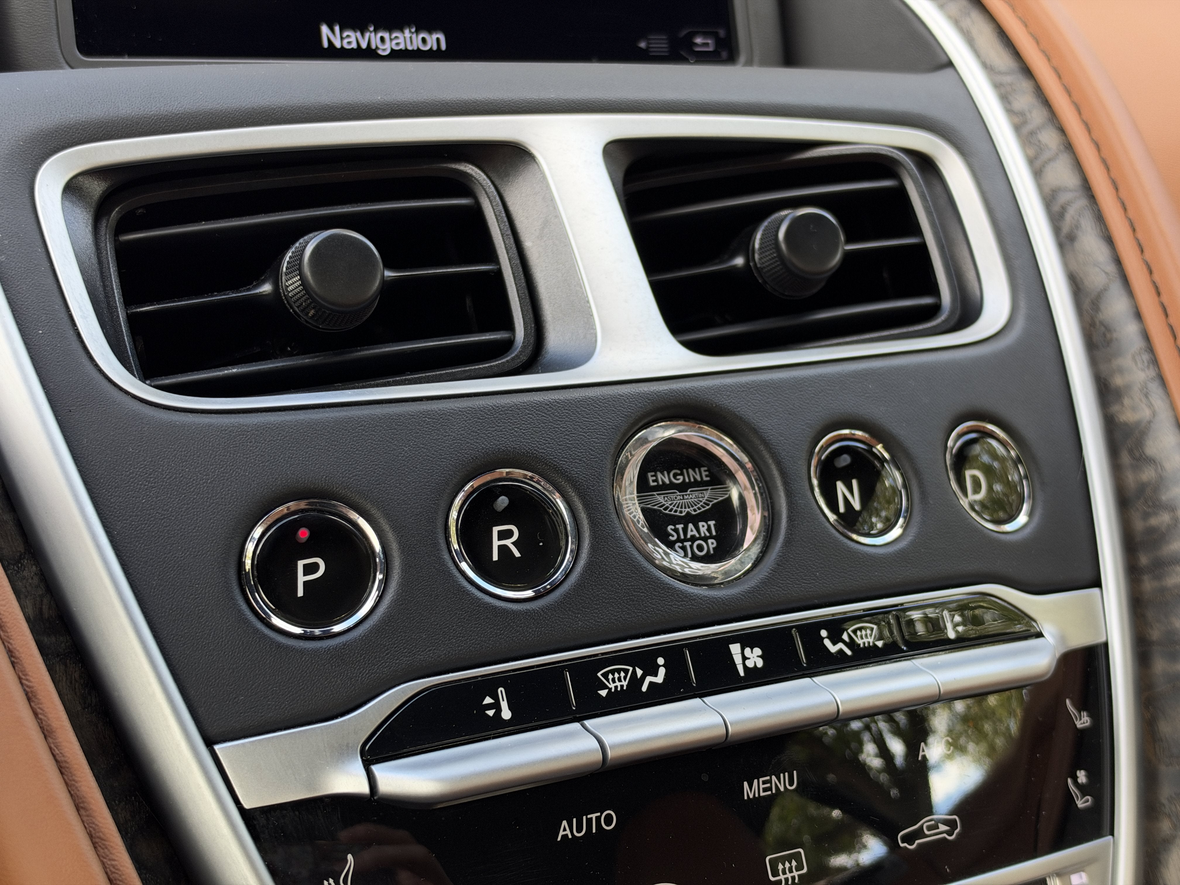 Used 2023 Black Aston Martin V8 image 25