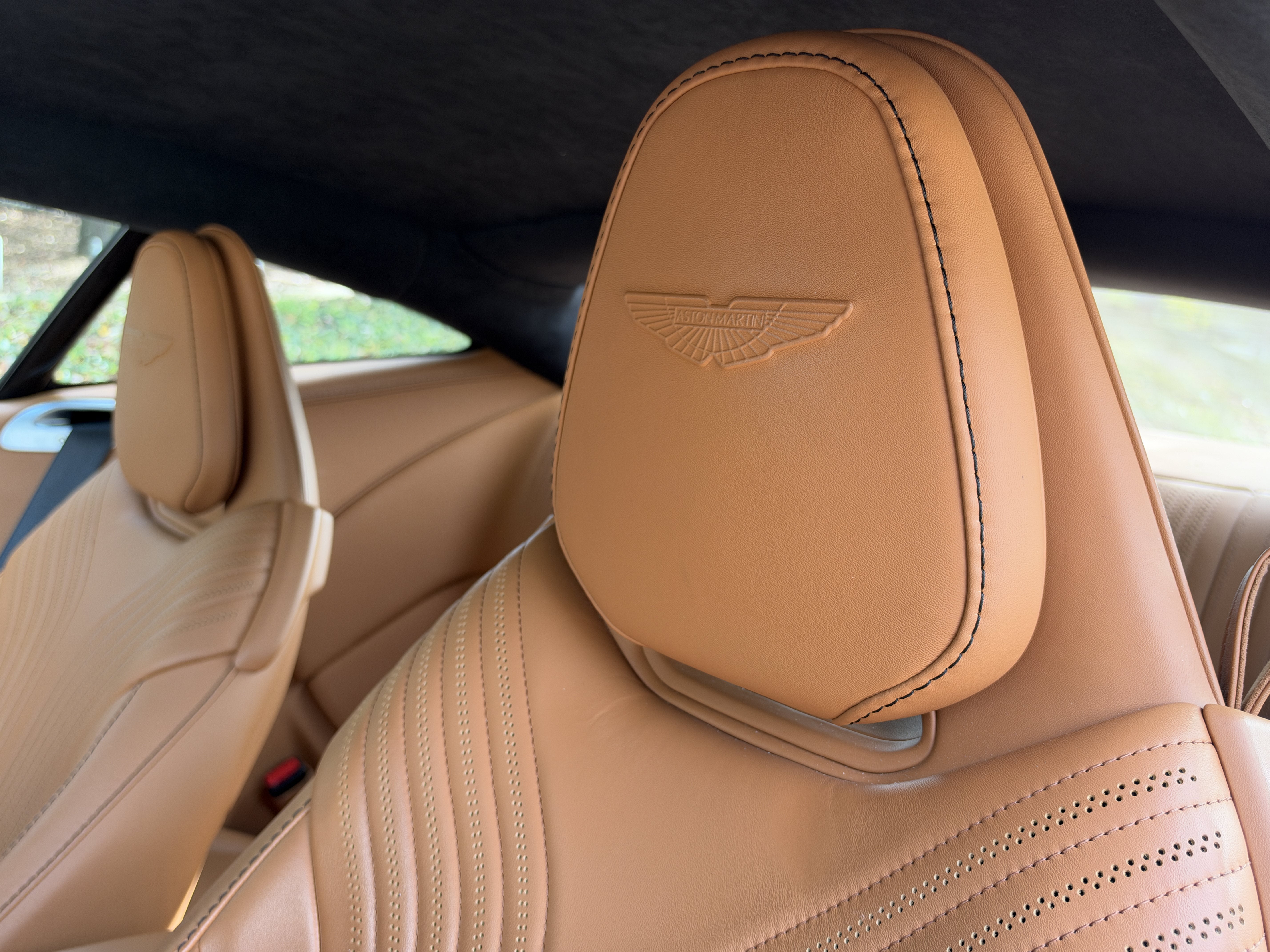 Used 2023 Black Aston Martin V8 image 33