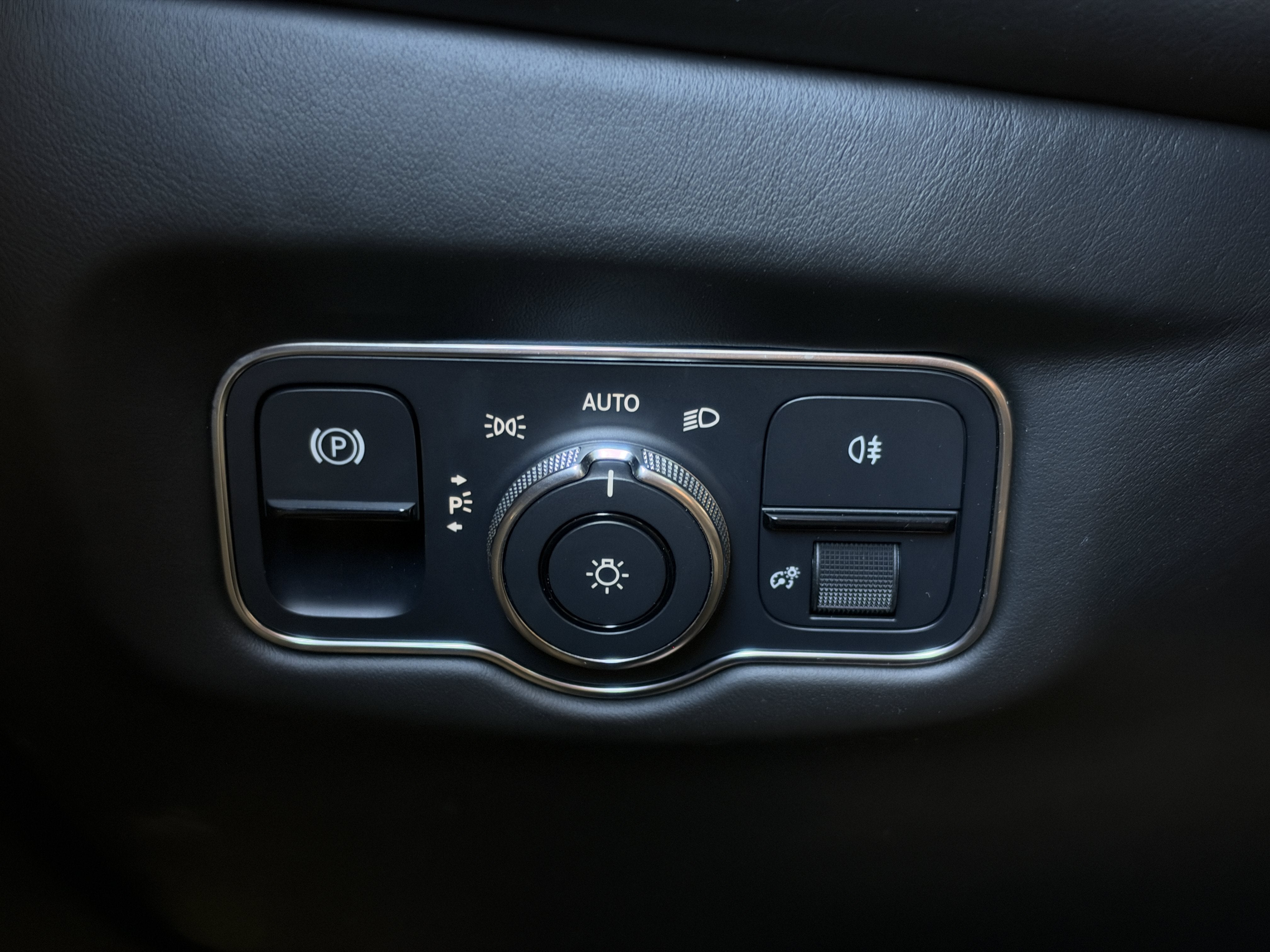 Used 2021 Lunar Aston Martin  image 22