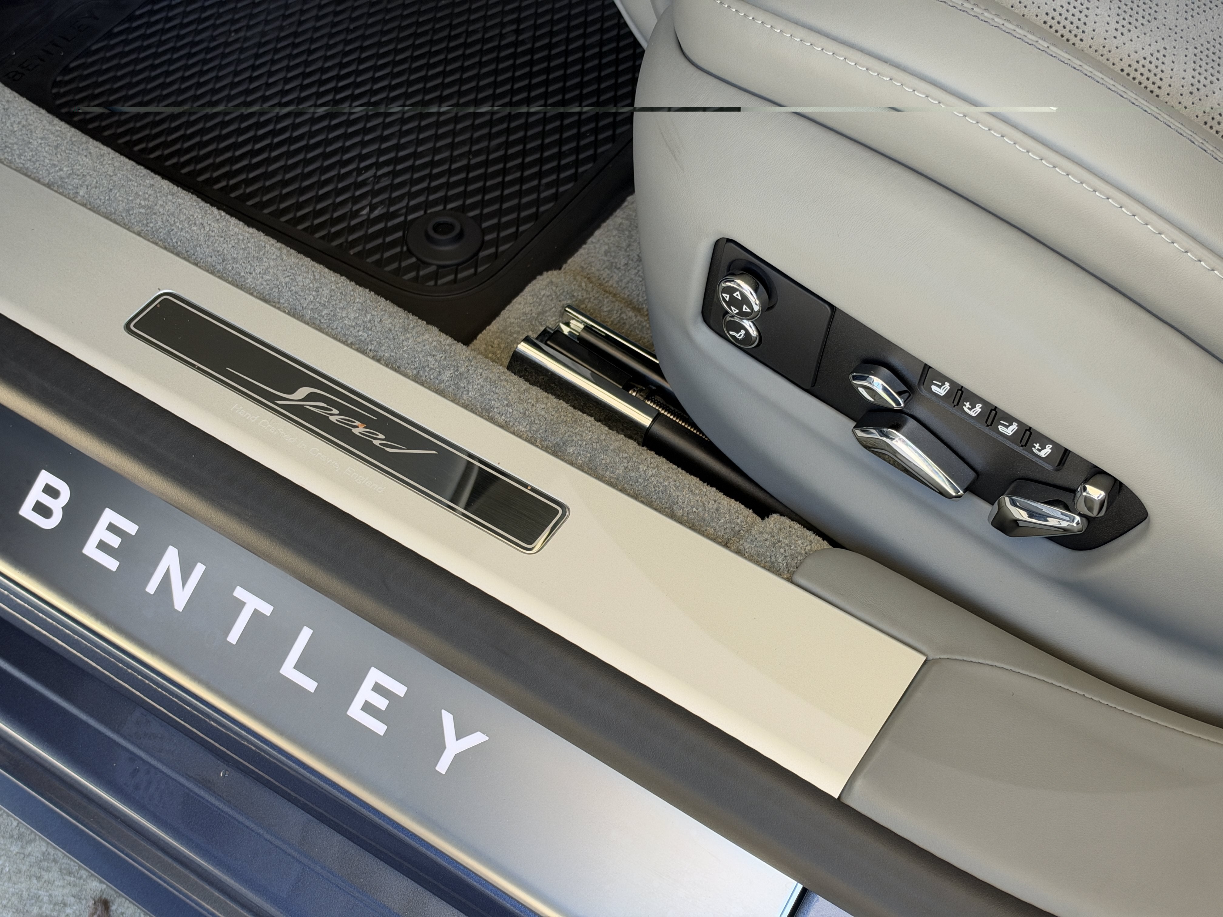 Used 2025 Blue Bentley Speed image 18