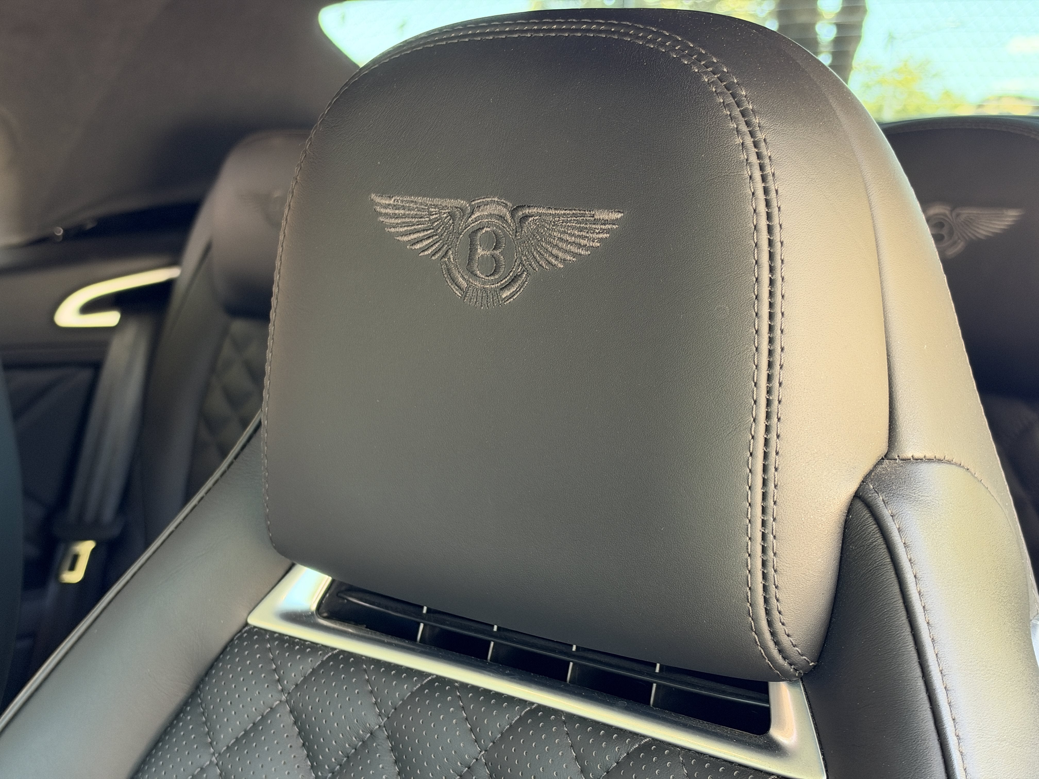 Used 2018 Beluga Bentley GT Supersports image 36