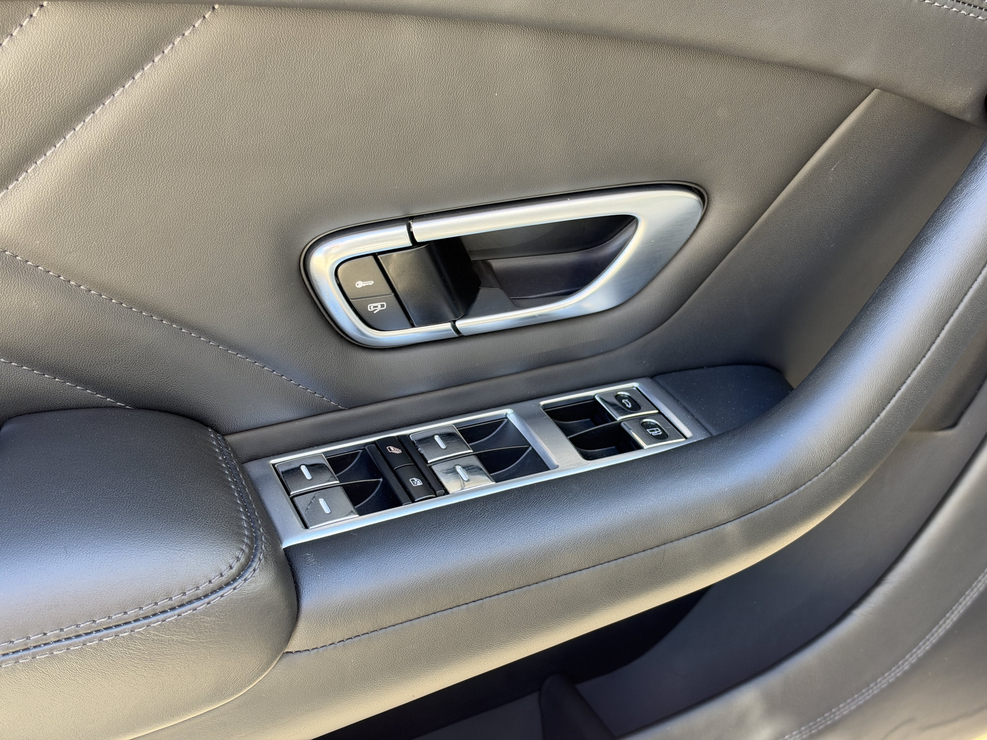 Used 2018 Beluga Bentley GT Supersports image 17