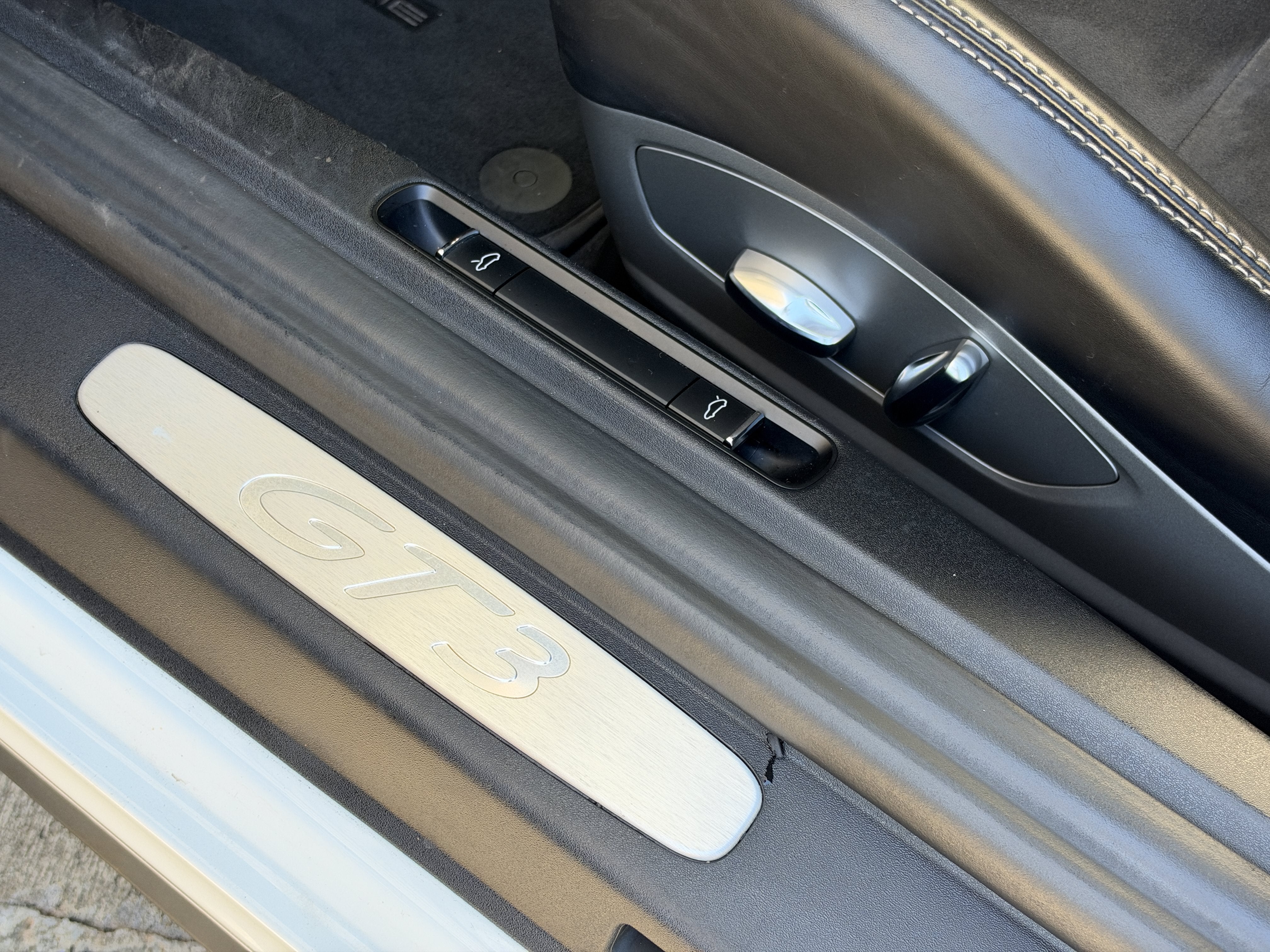 Used 2015 White Porsche GT3 image 15