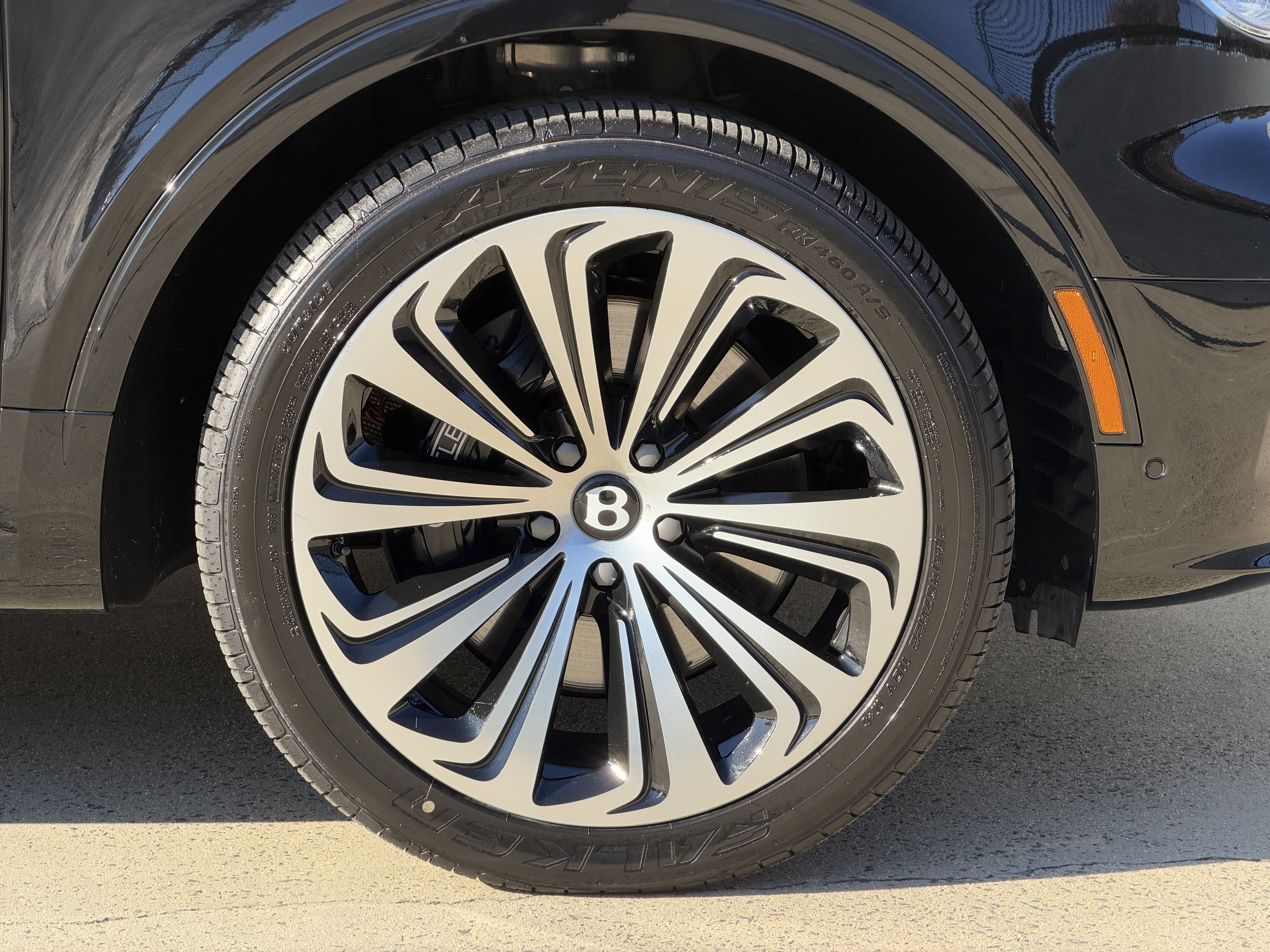 Used 2023 Beluga Bentley Azure image 6