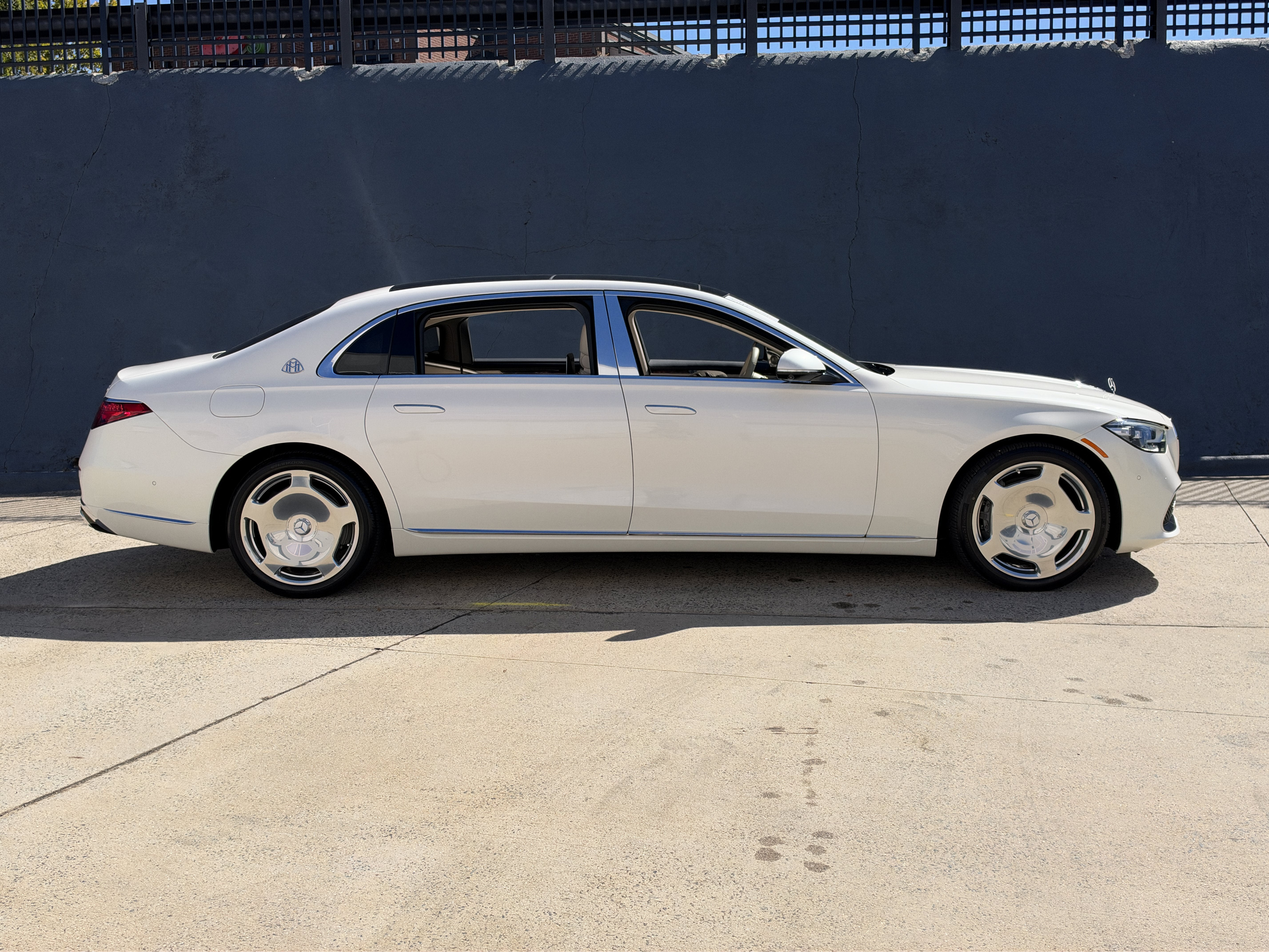 Used 2023 White Mercedes-Benz Maybach S 580 4MATIC® image 2