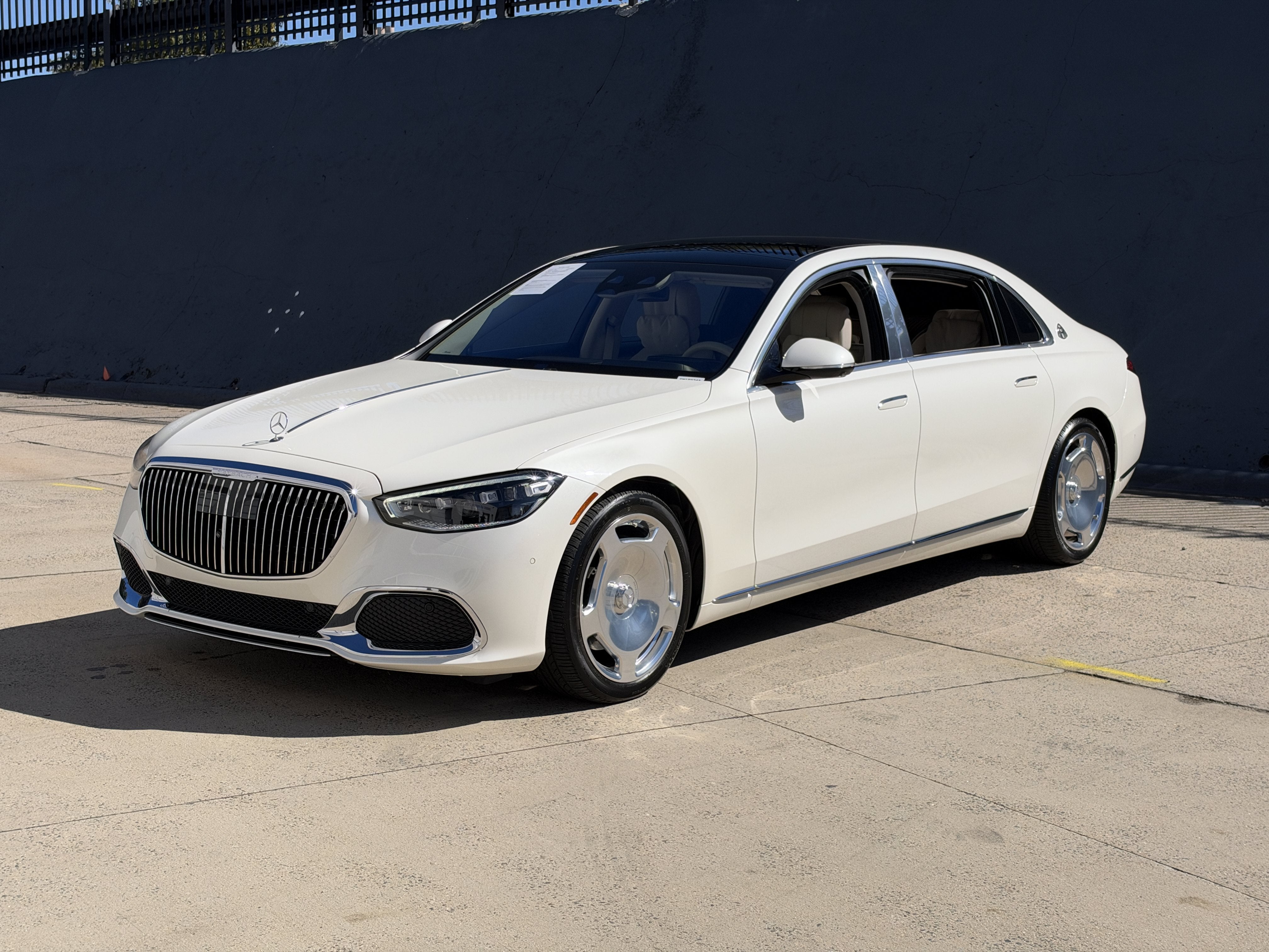 Used 2023 White Mercedes-Benz Maybach S 580 4MATIC® image 7