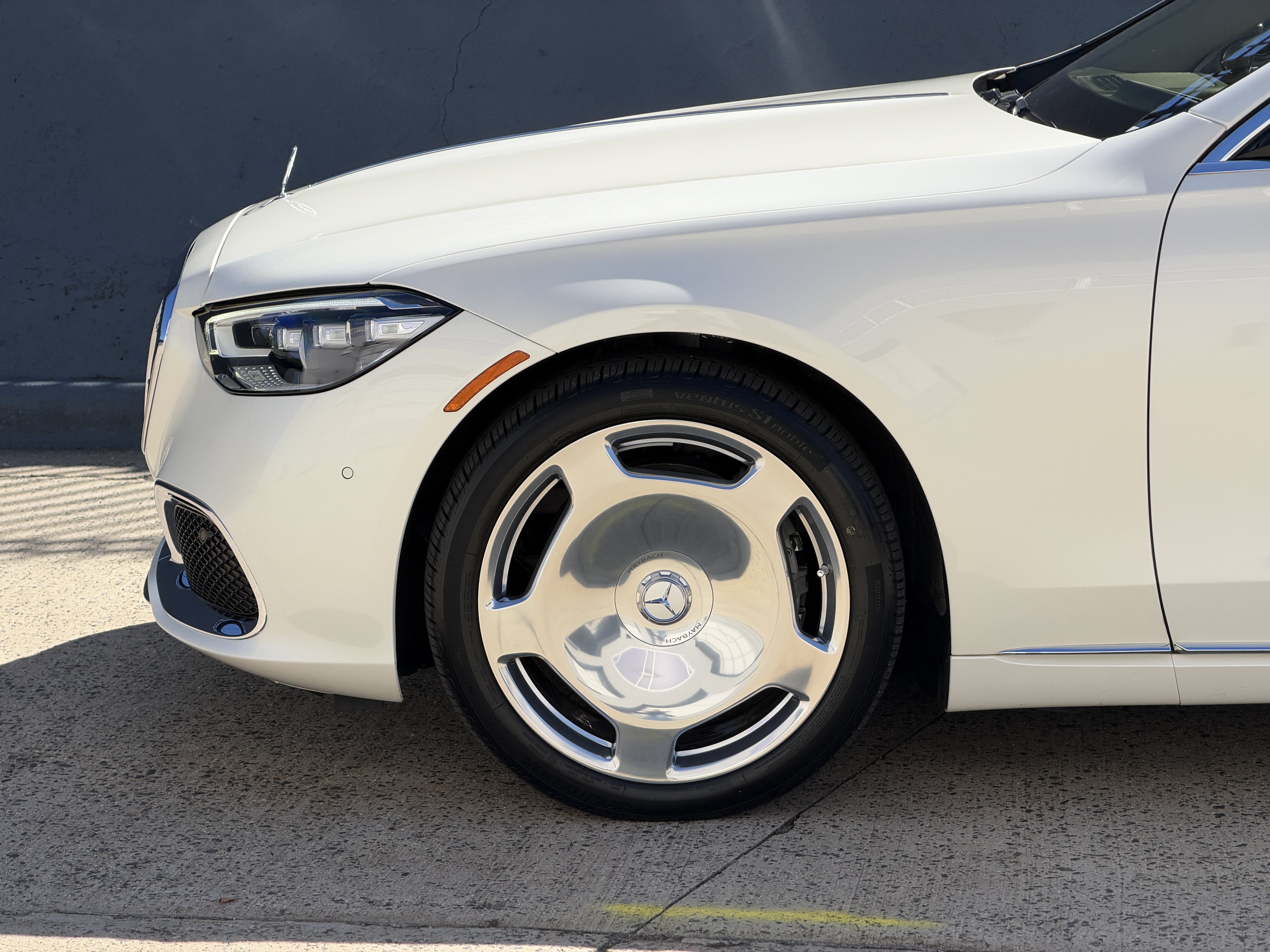 Used 2023 White Mercedes-Benz Maybach S 580 4MATIC® image 10