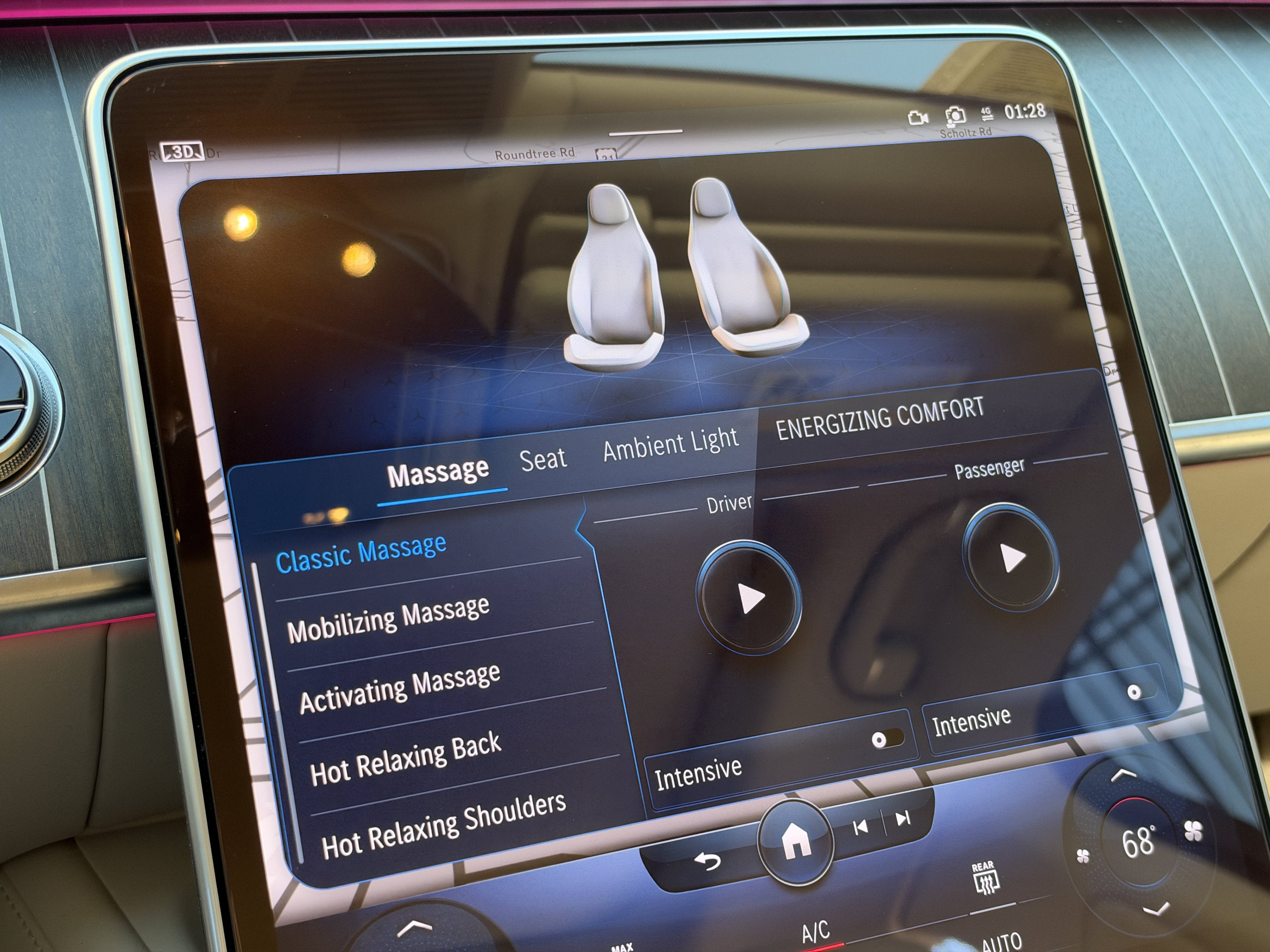 Used 2023 White Mercedes-Benz Maybach S 580 4MATIC® image 26
