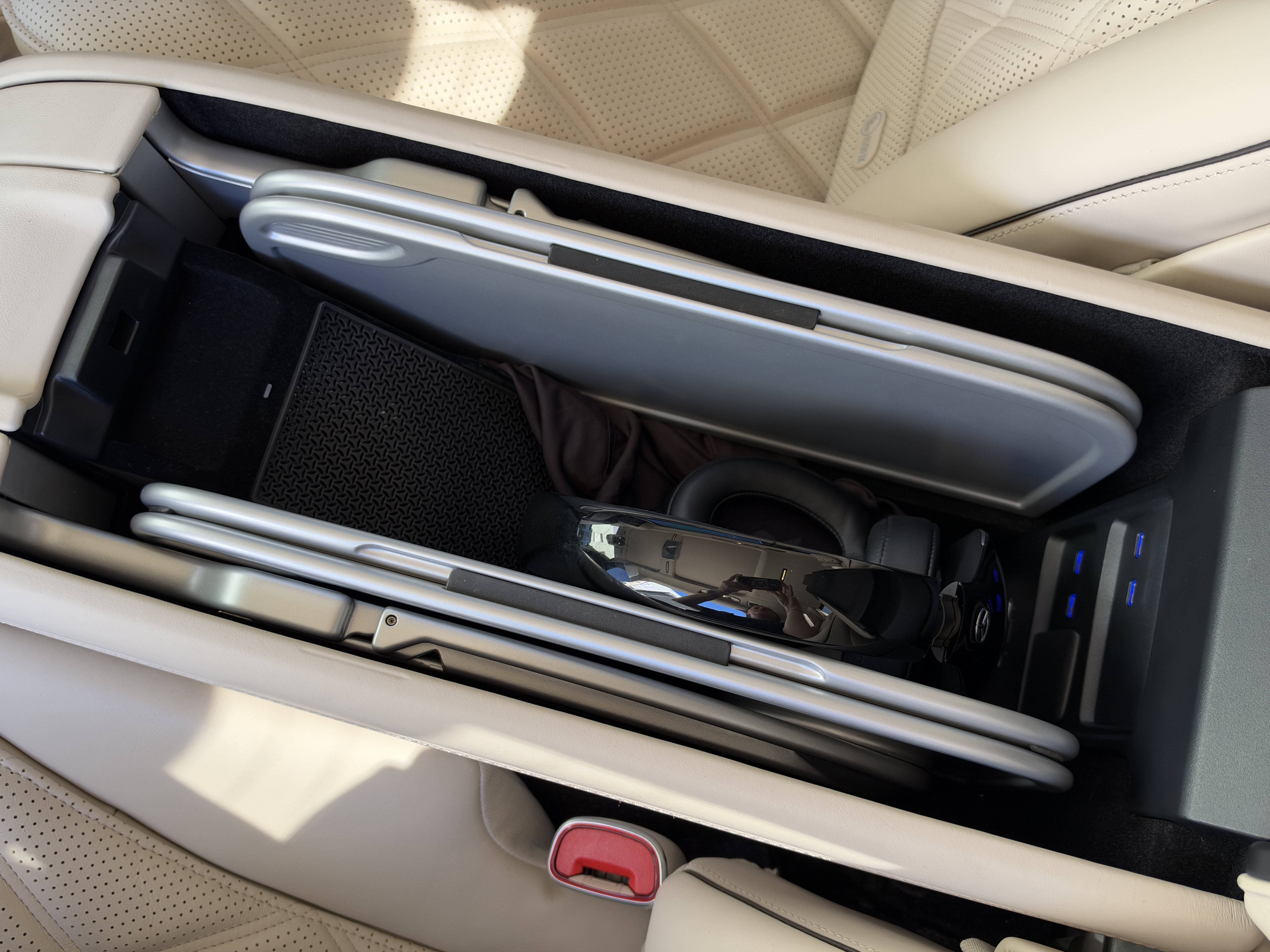 Used 2023 White Mercedes-Benz Maybach S 580 4MATIC® image 42