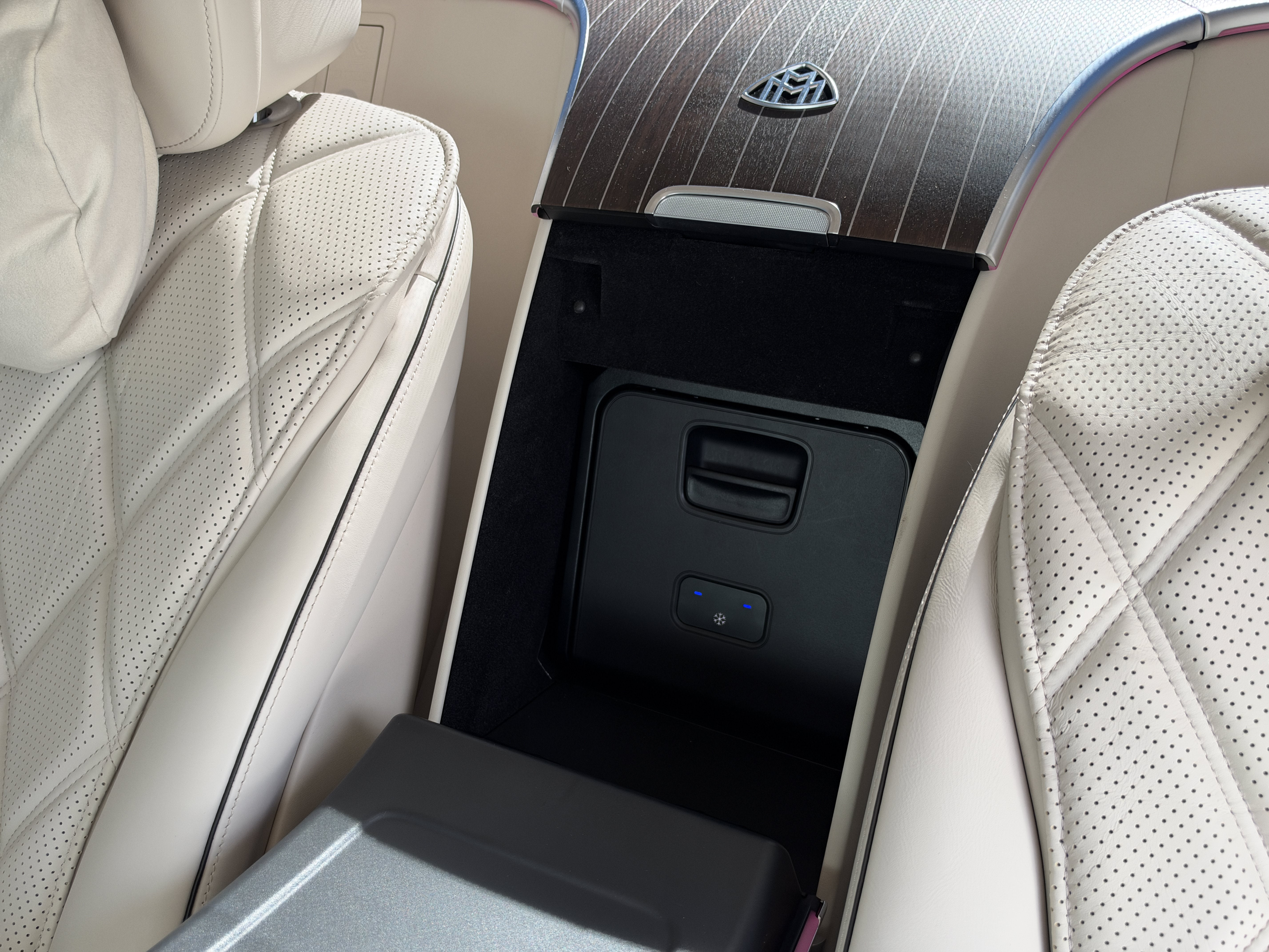 Used 2023 White Mercedes-Benz Maybach S 580 4MATIC® image 45