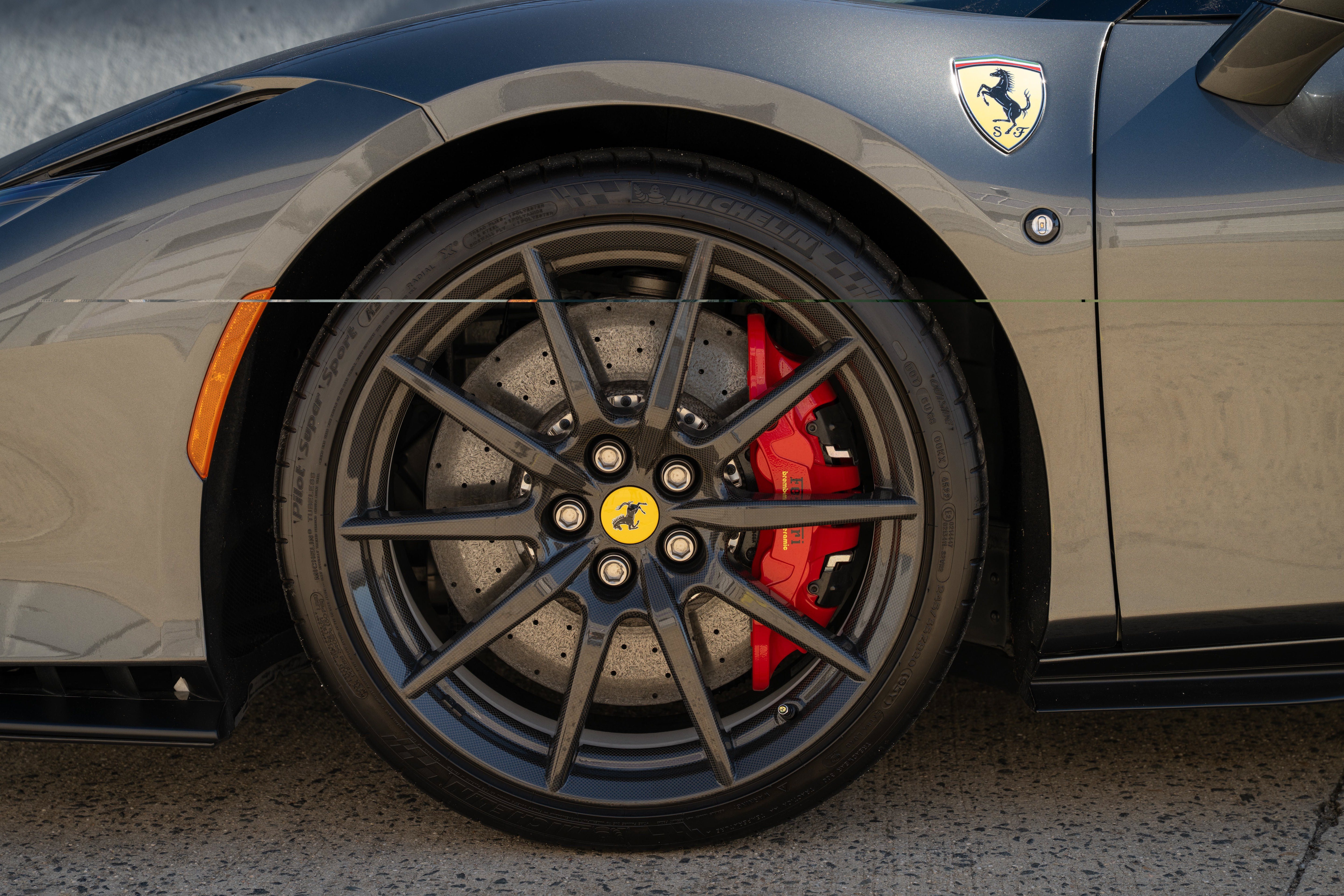 Used 2023 Grigio Silverstone Ferrari  image 16