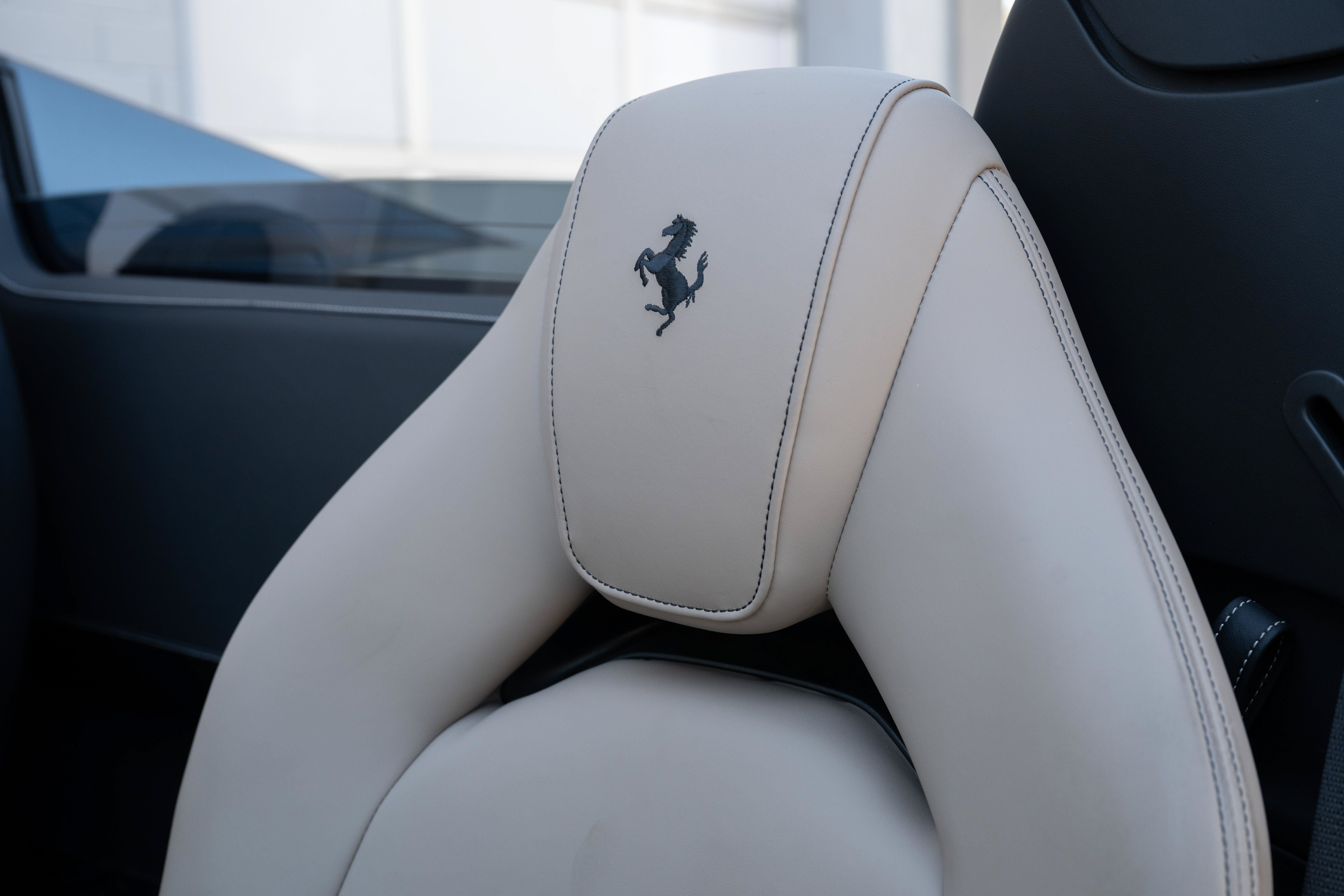 Used 2023 Grigio Silverstone Ferrari  image 53