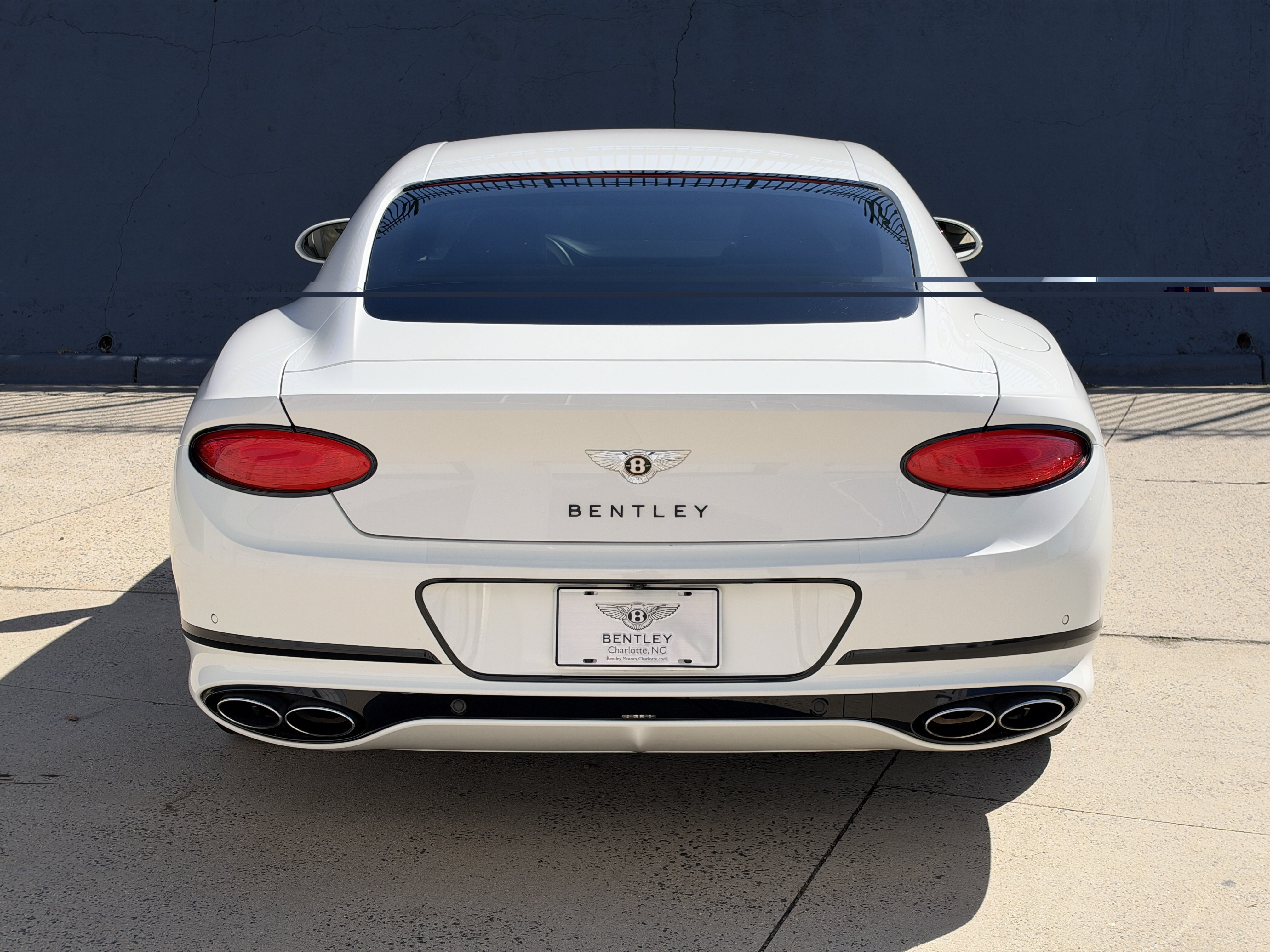 Used 2020 White Bentley V8 image 8
