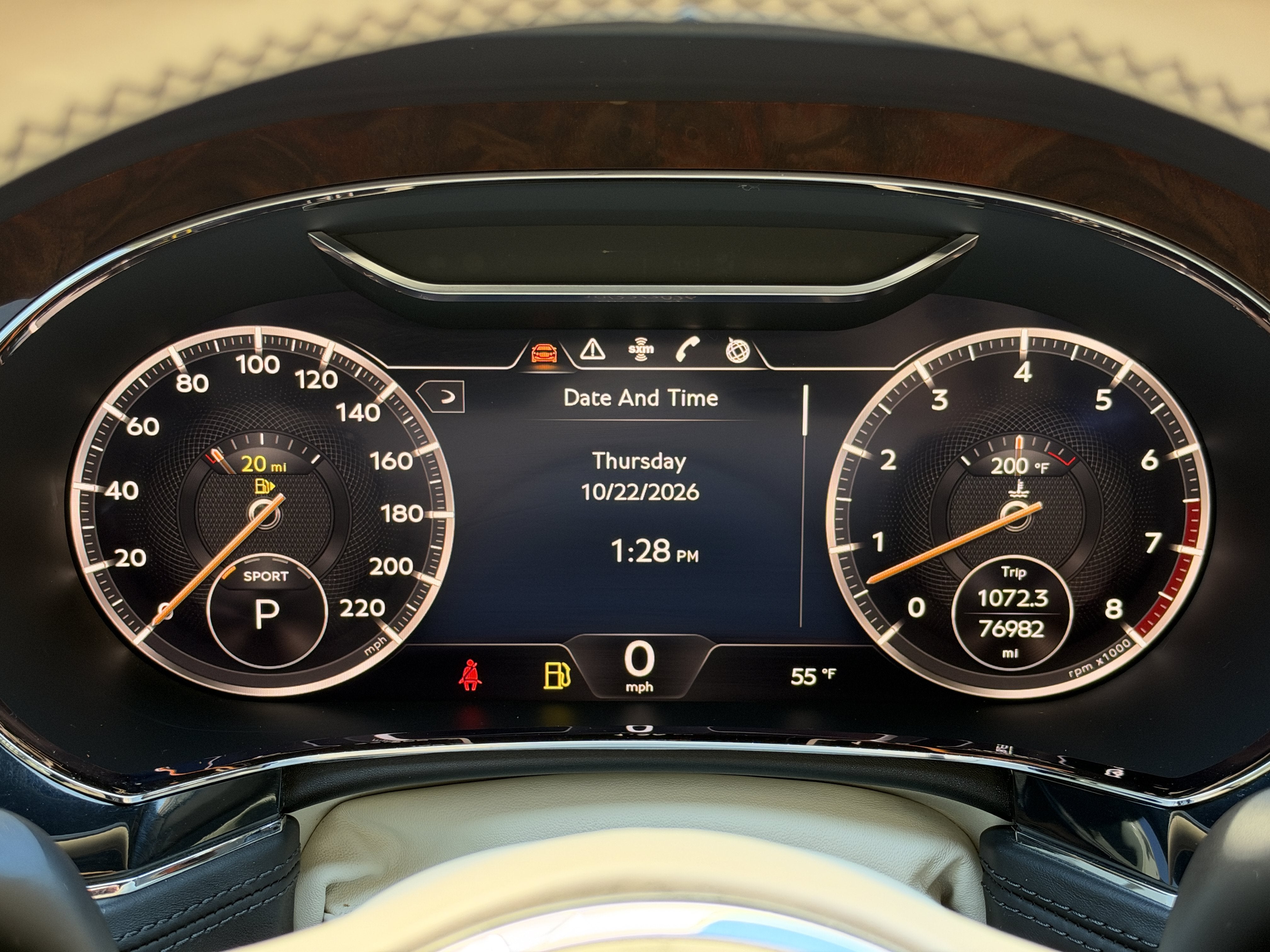 Used 2020 White Bentley V8 image 17