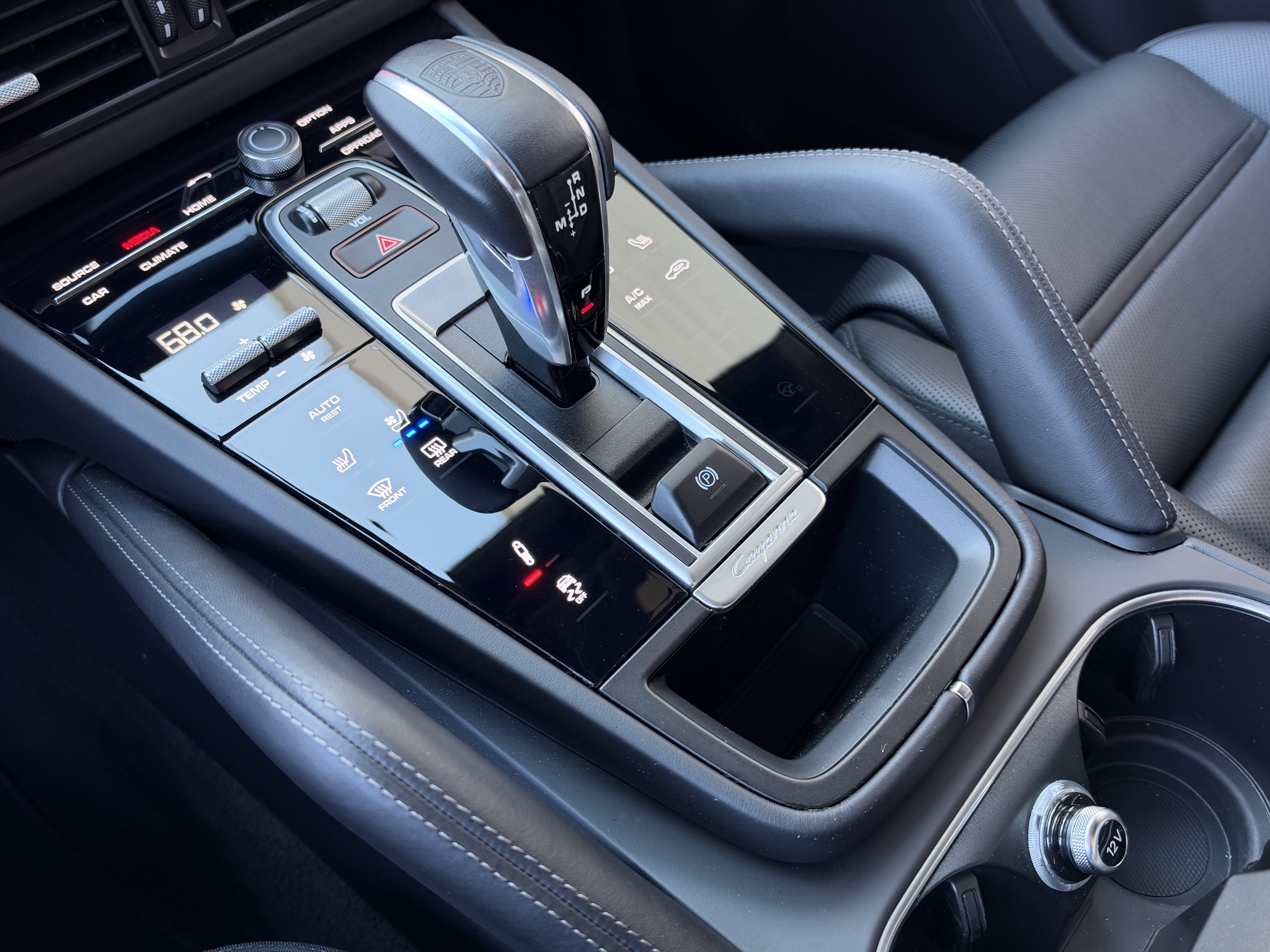 Used 2023 Chalk Porsche GTS image 30