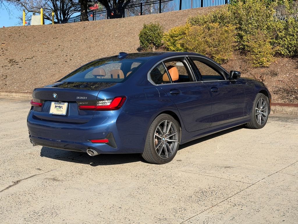 330i Sedan North America